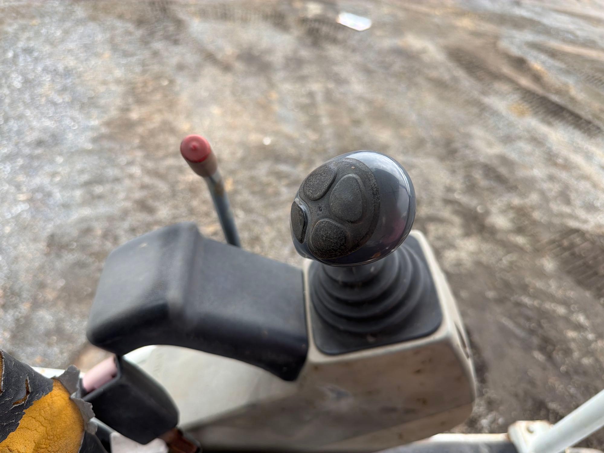 Takeuchi TB-135