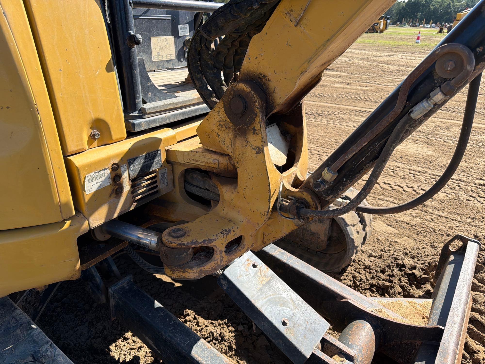 2016 Caterpillar 303.5E2CR