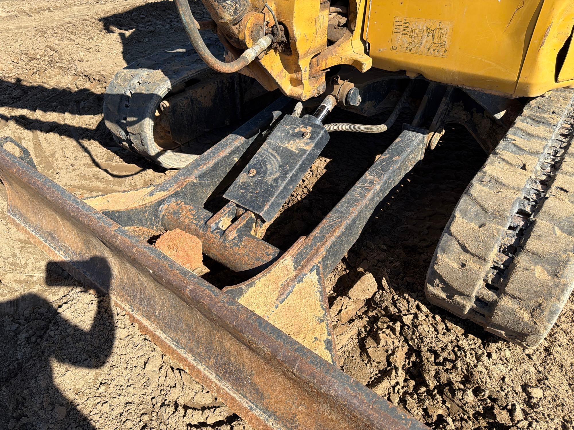 2016 Caterpillar 303.5E2CR