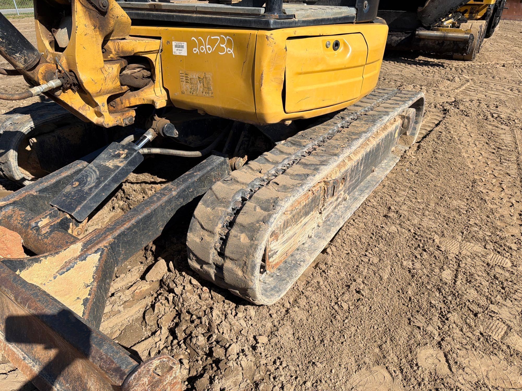 2016 Caterpillar 303.5E2CR
