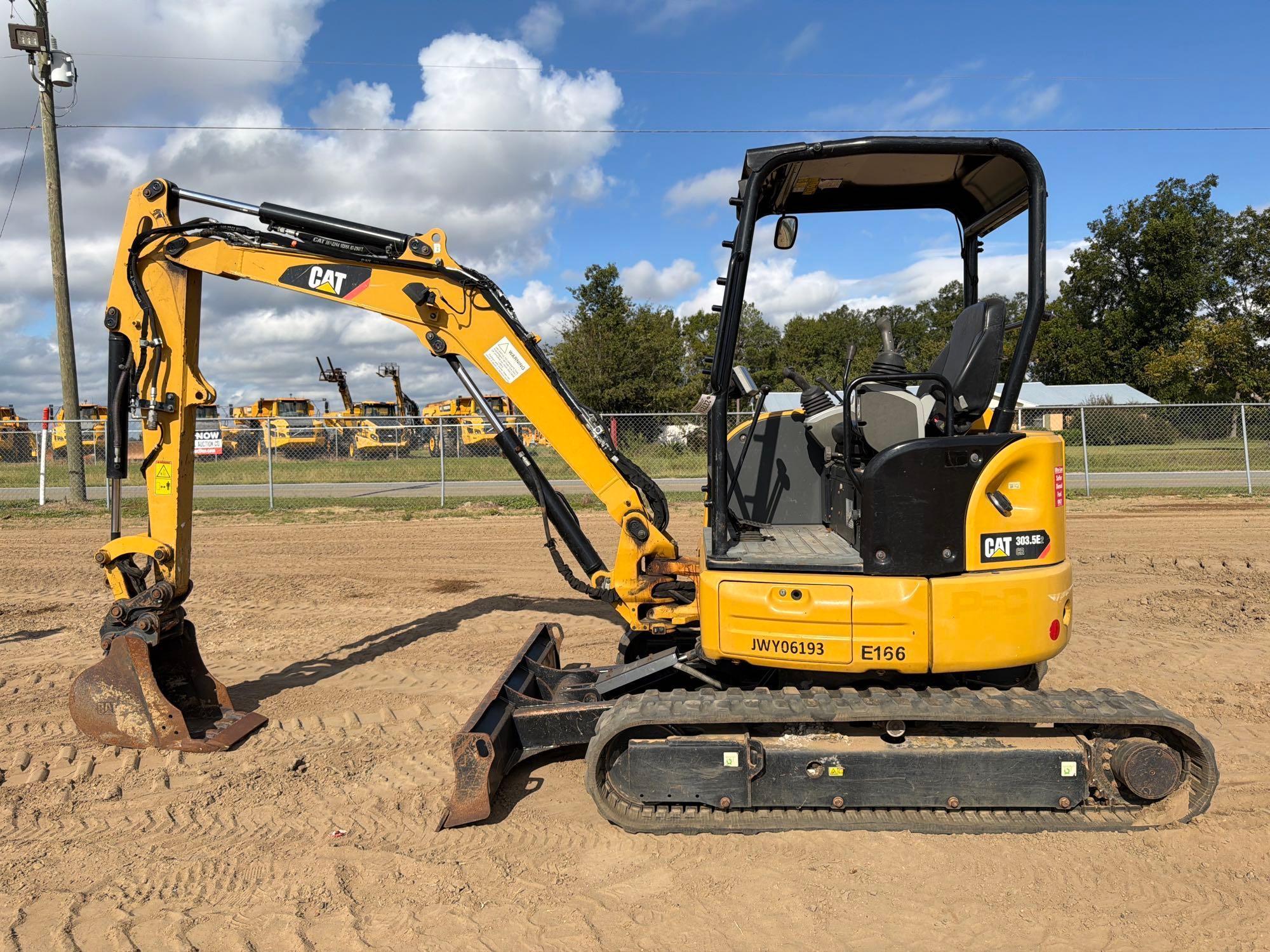 2019 Caterpillar 305.5E2CR