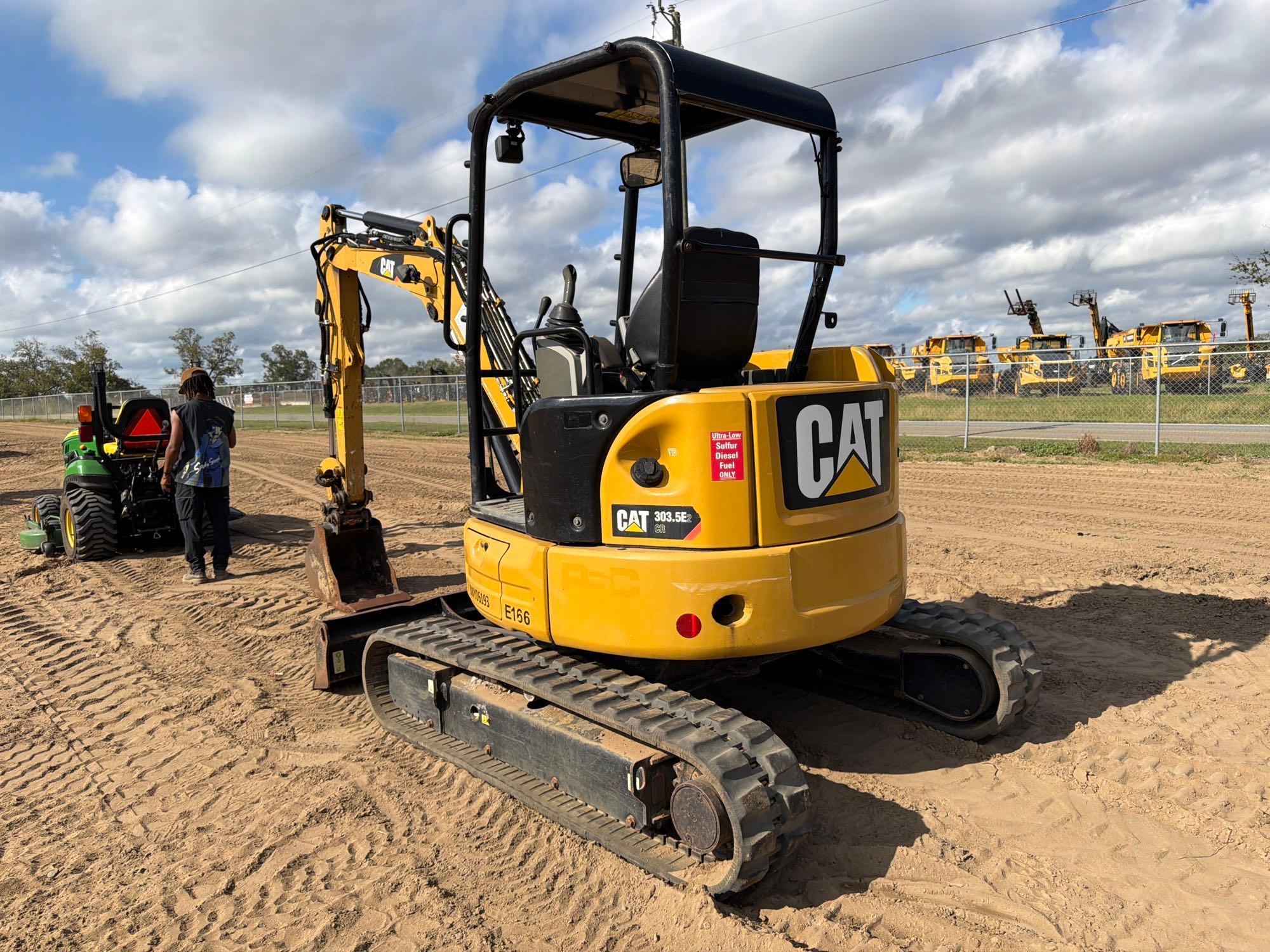 2019 Caterpillar 305.5E2CR