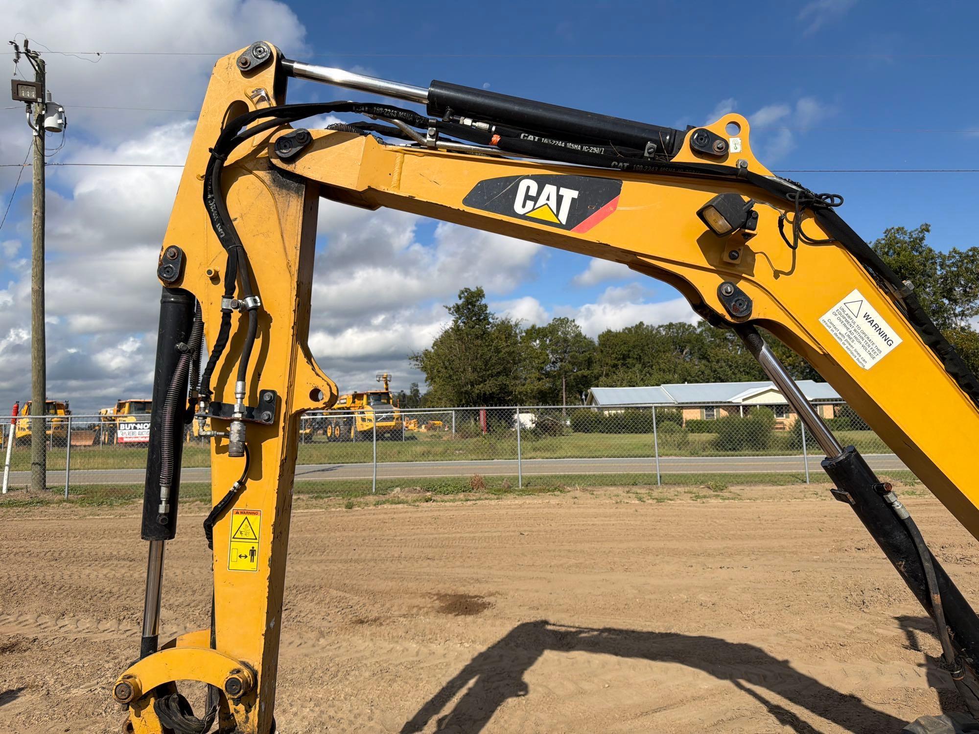 2019 Caterpillar 305.5E2CR