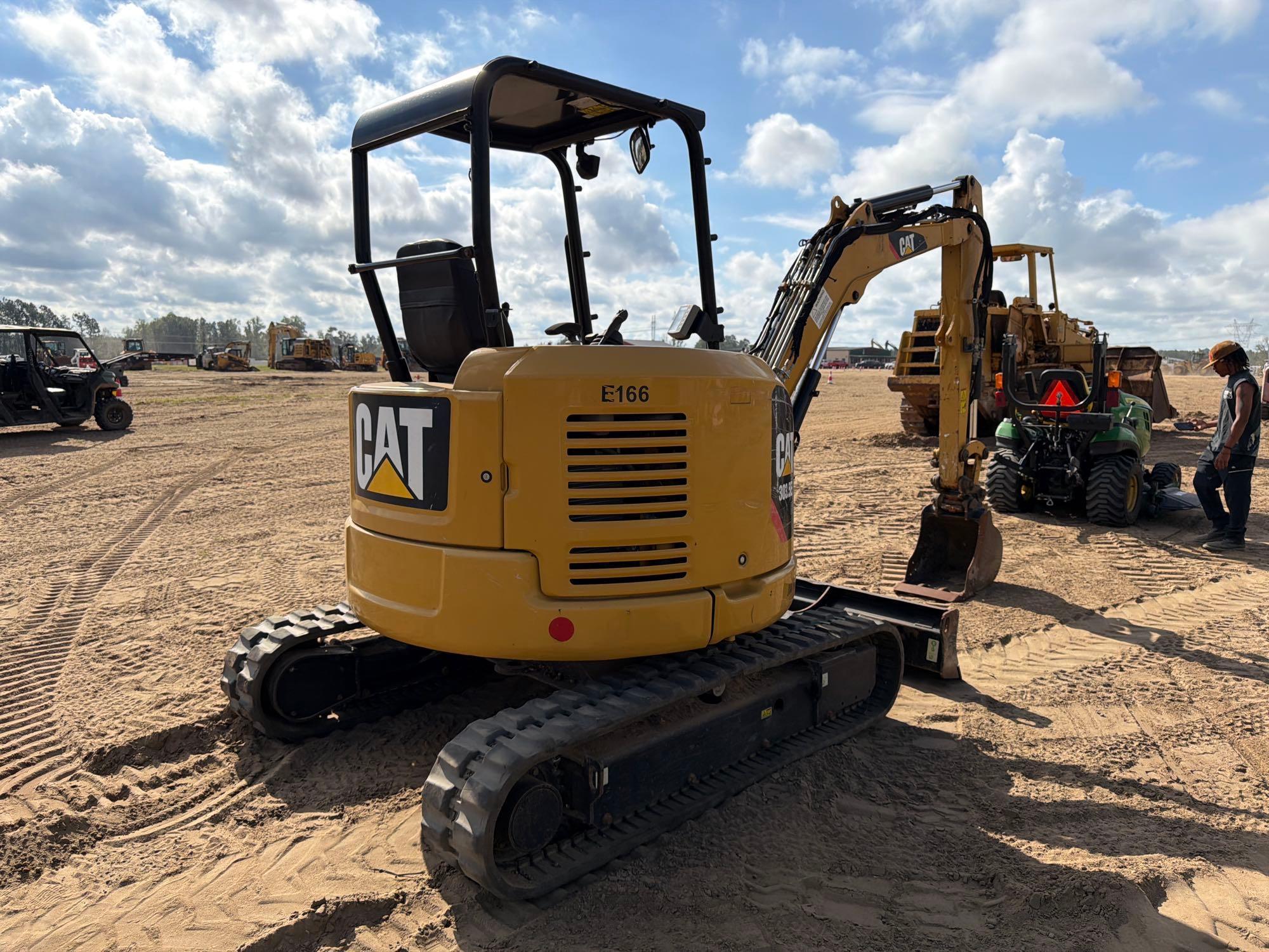 2019 Caterpillar 305.5E2CR