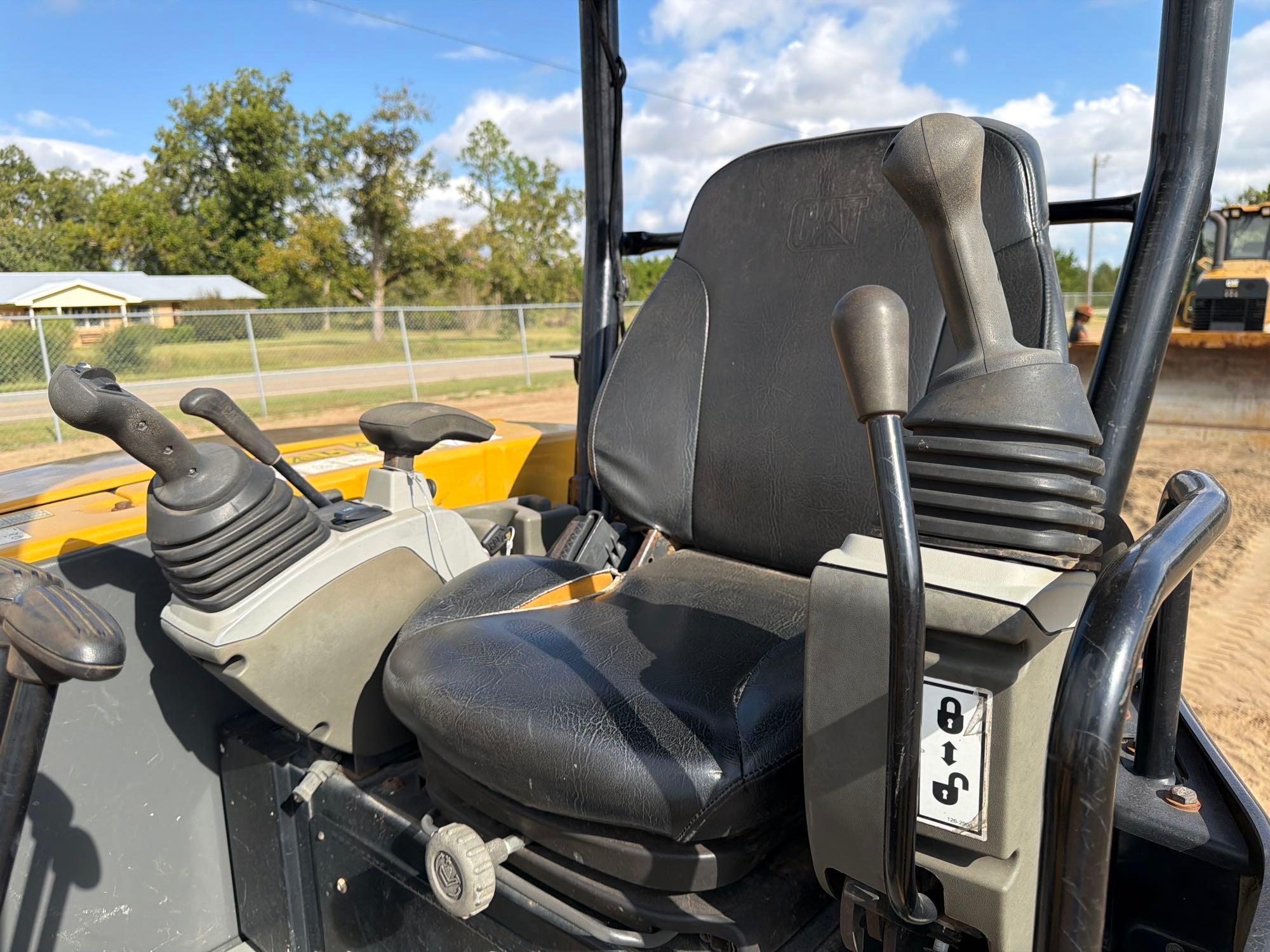 2019 Caterpillar 305.5E2CR