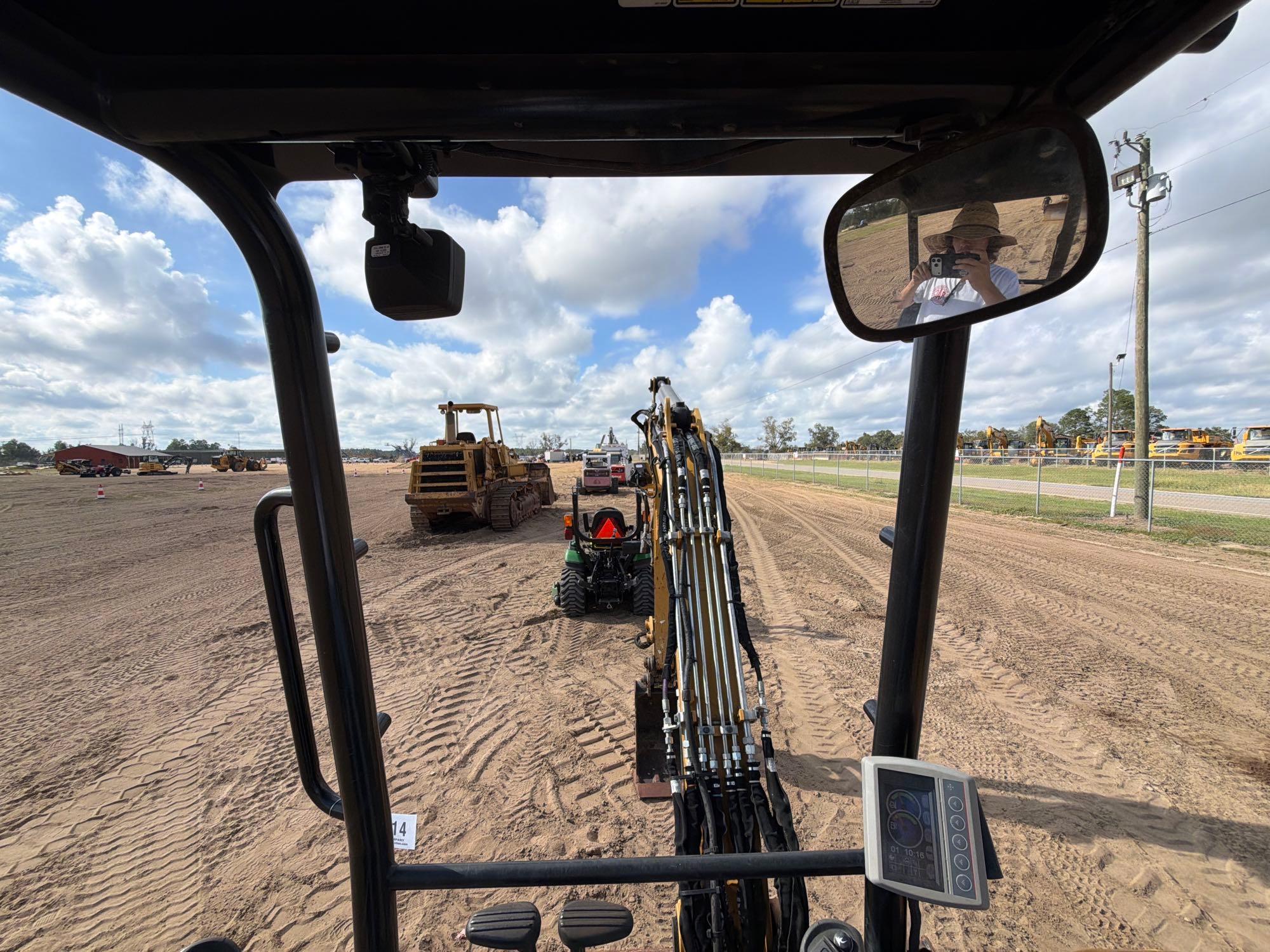 2019 Caterpillar 305.5E2CR
