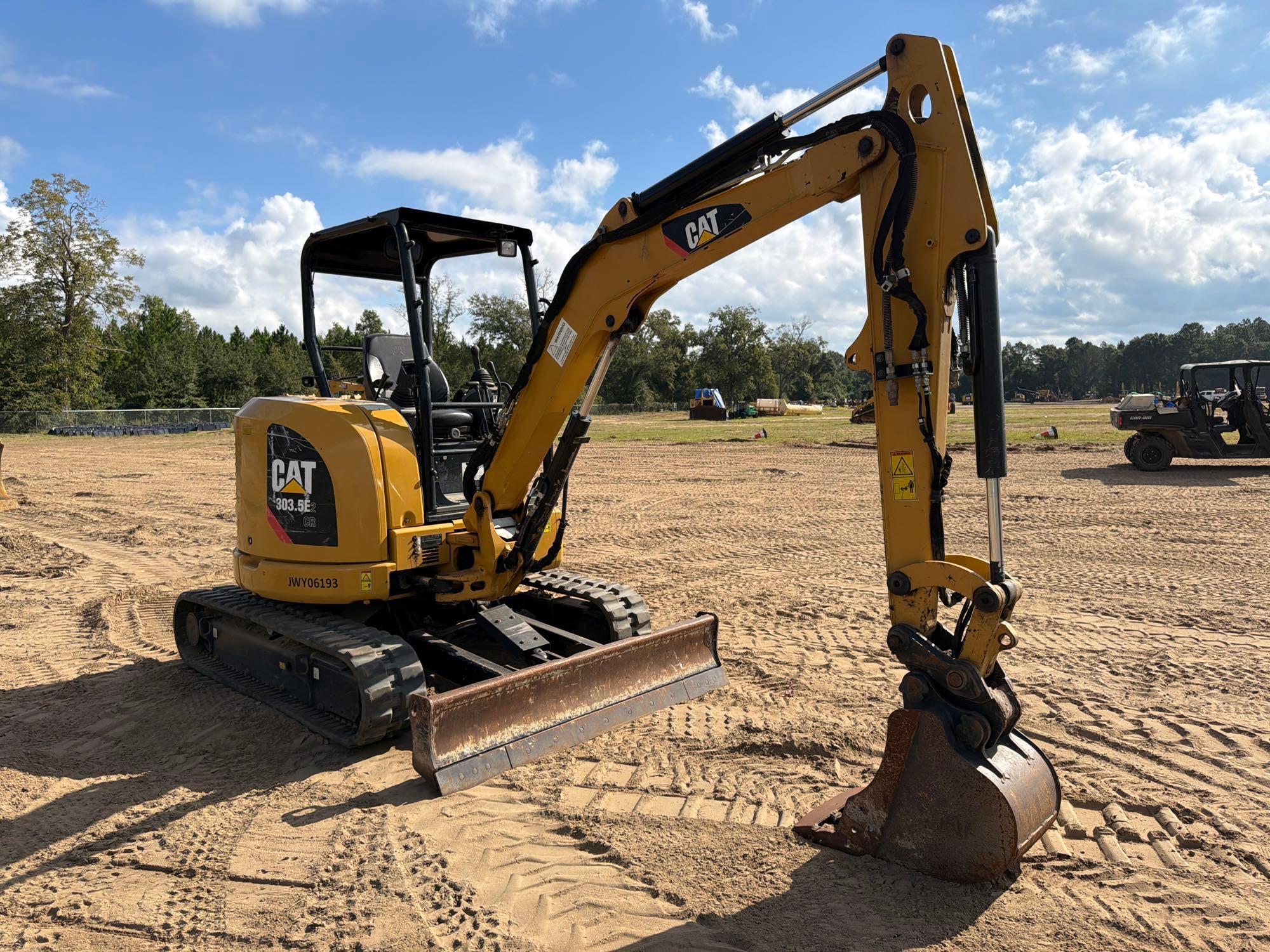 2019 Caterpillar 305.5E2CR