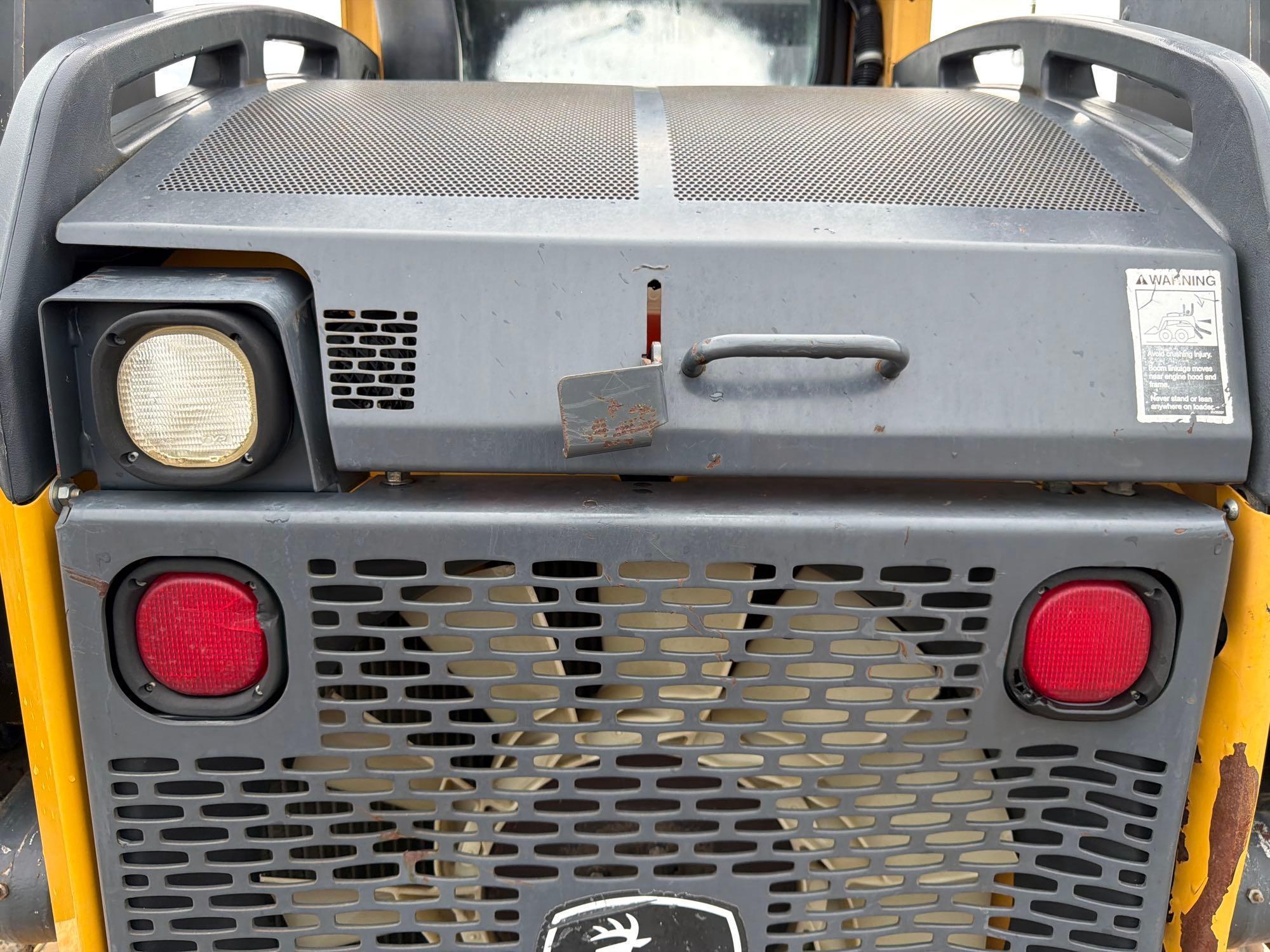 2013 John Deere 333 E