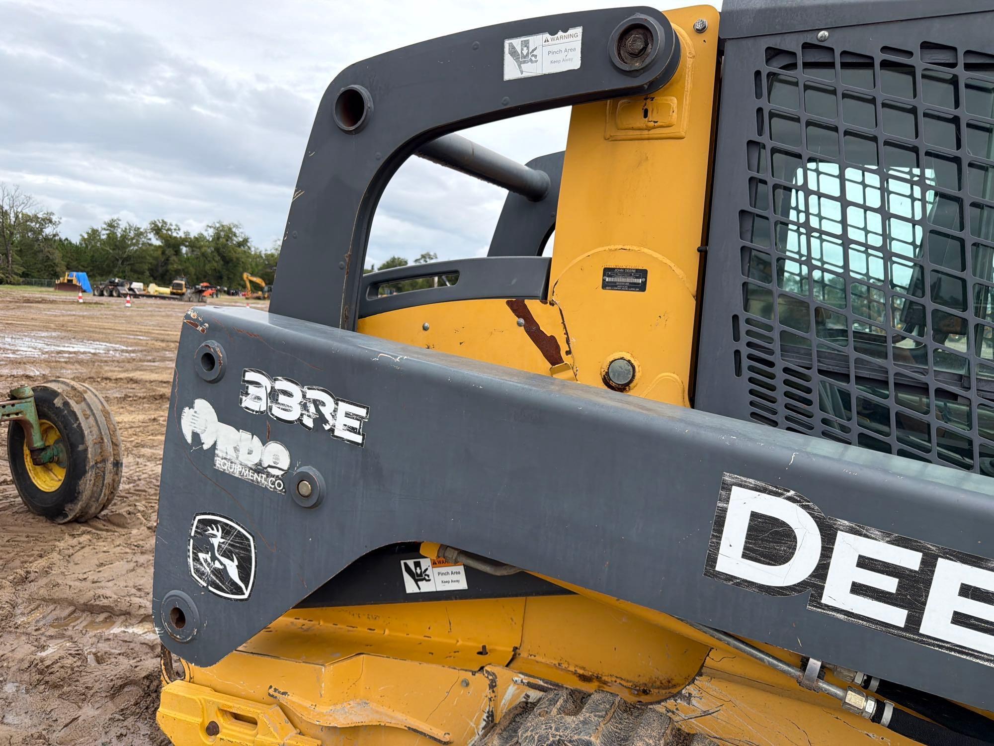 2013 John Deere 333 E