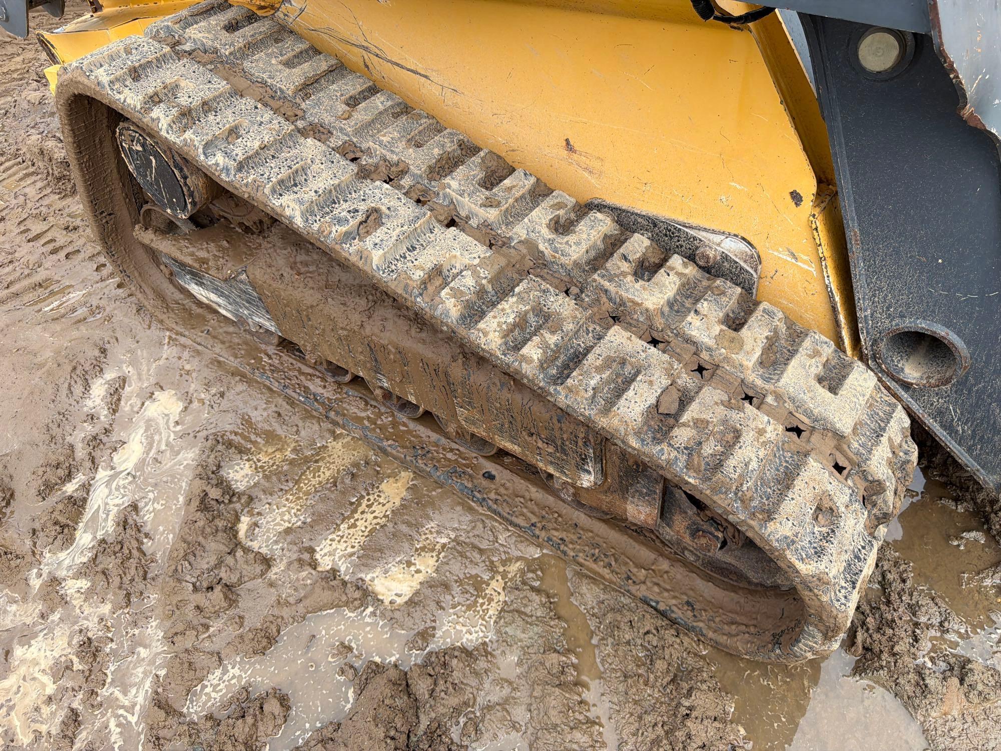 2013 John Deere 333 E