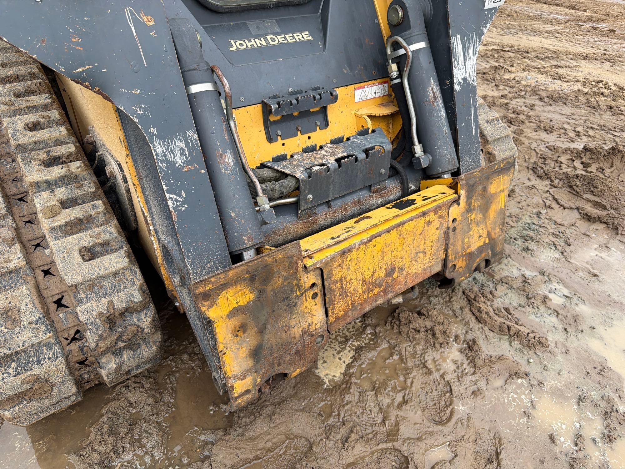 2013 John Deere 333 E