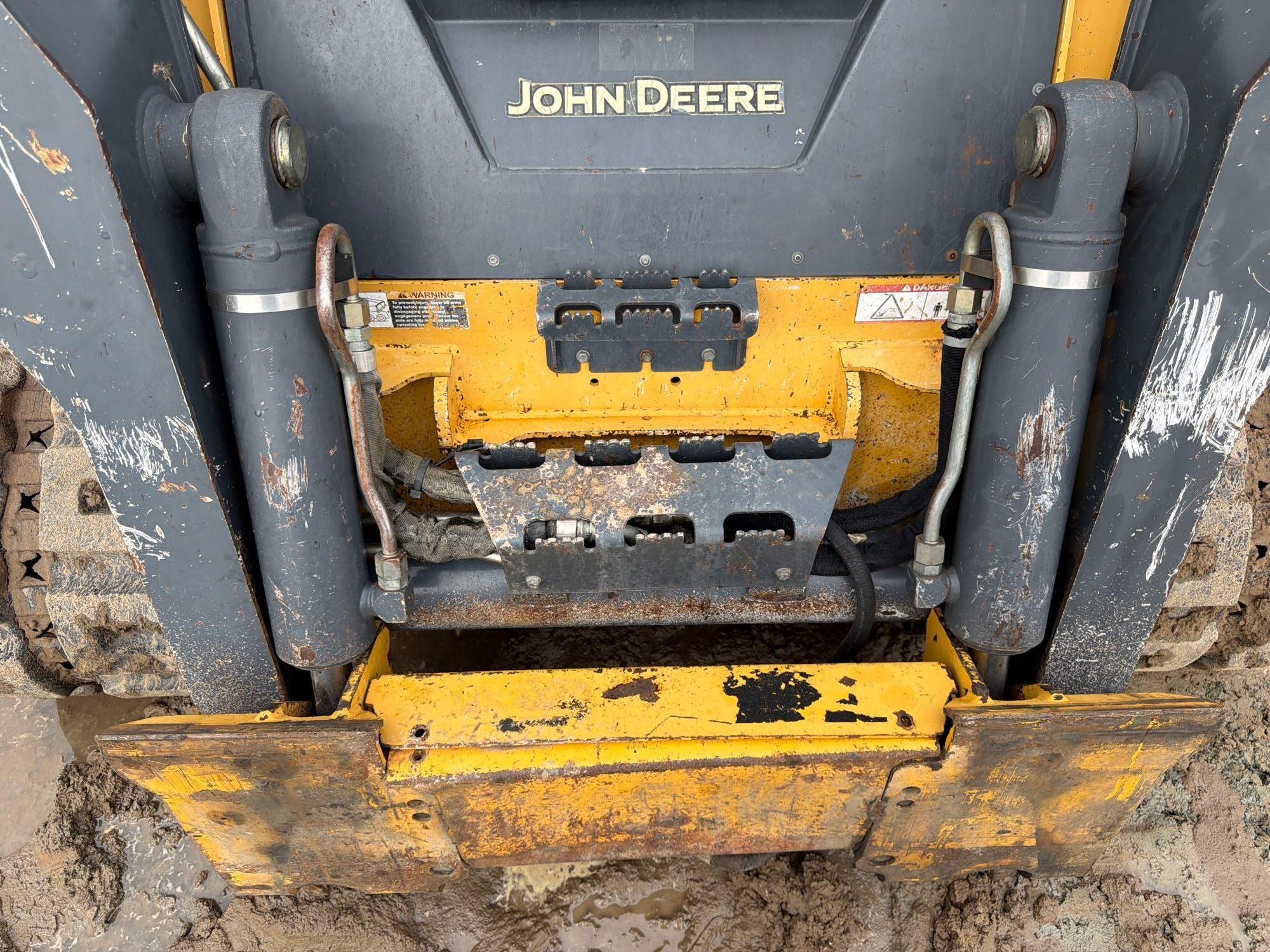 2013 John Deere 333 E