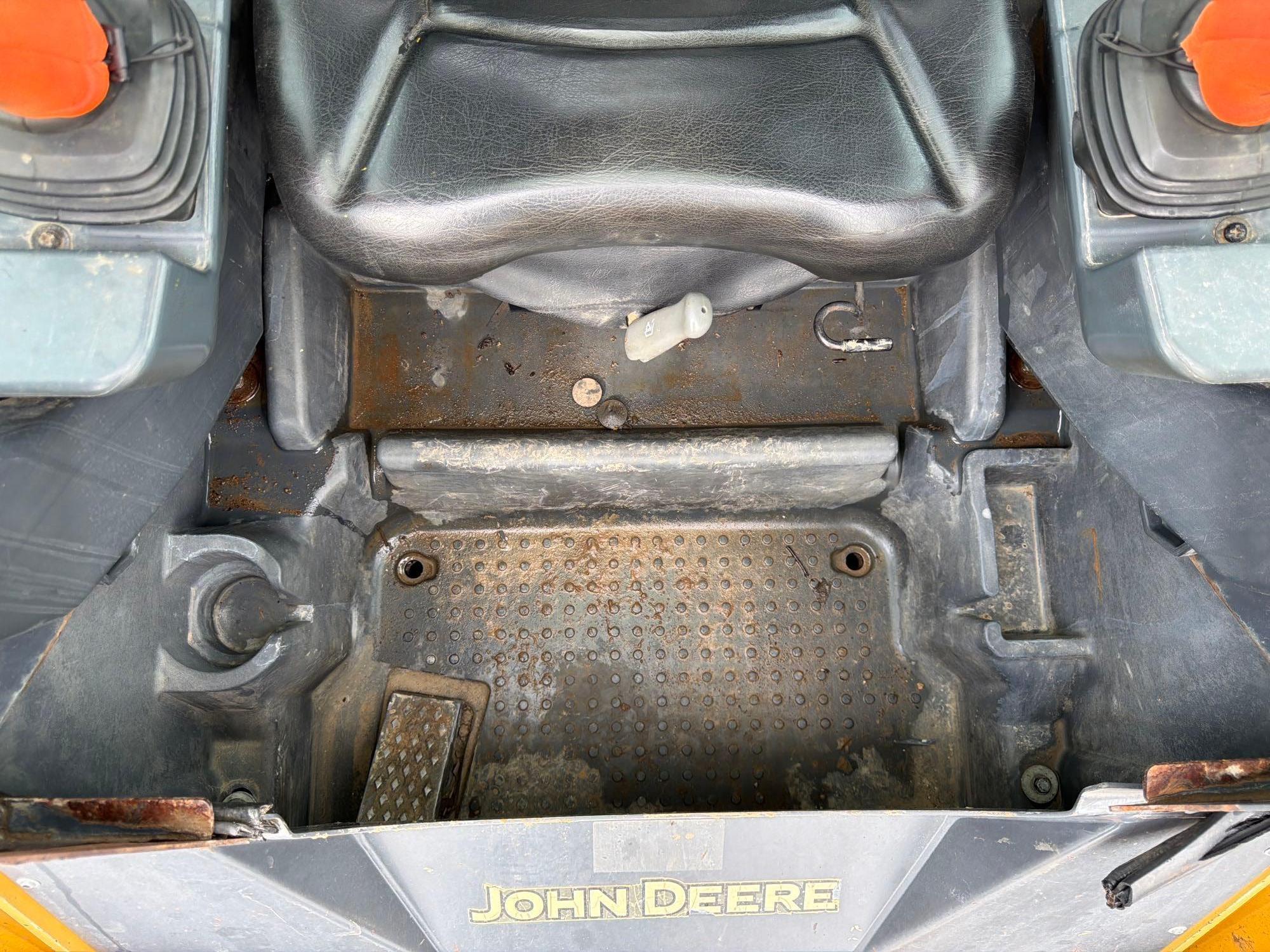 2013 John Deere 333 E