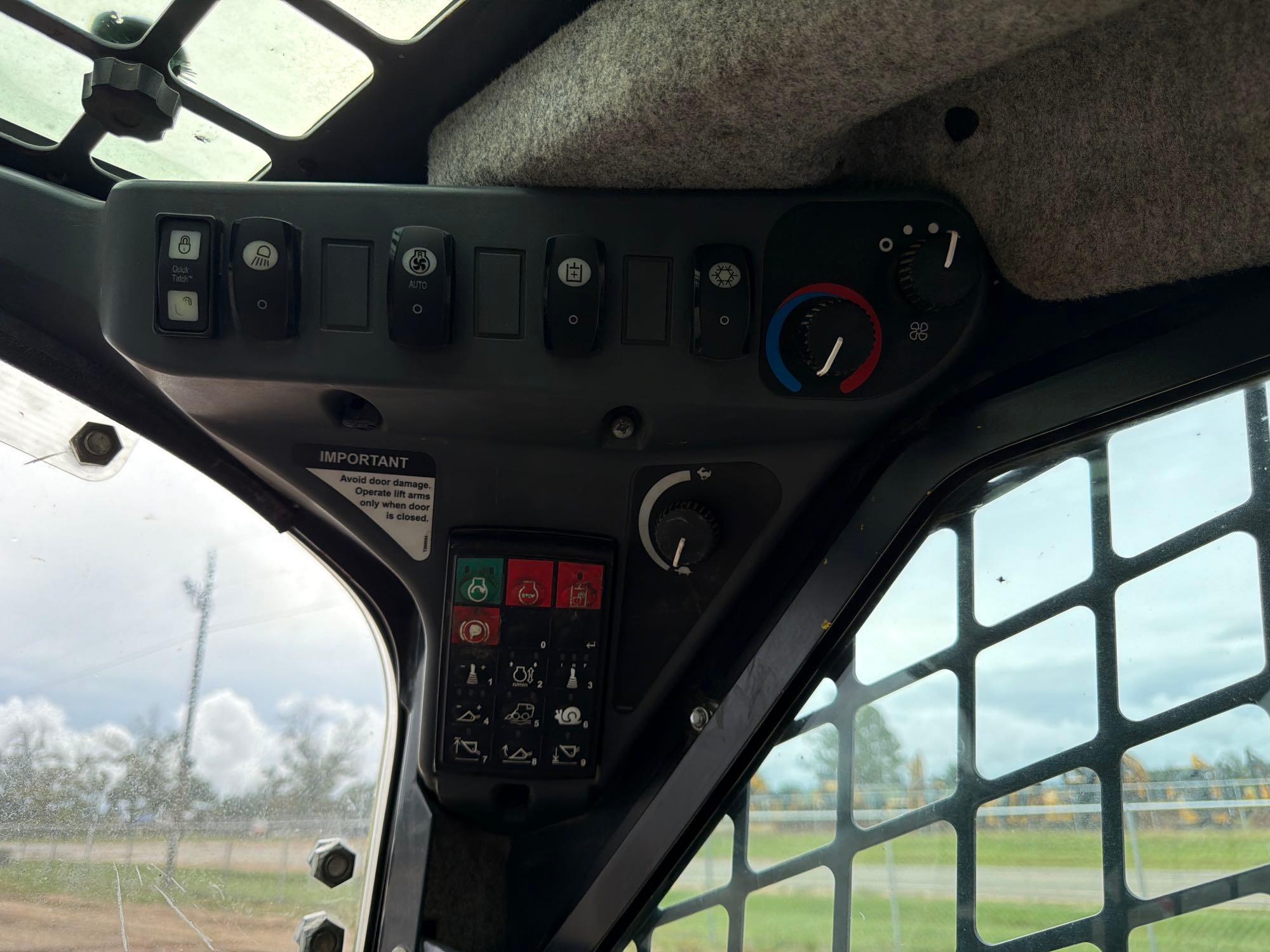 2013 John Deere 333 E
