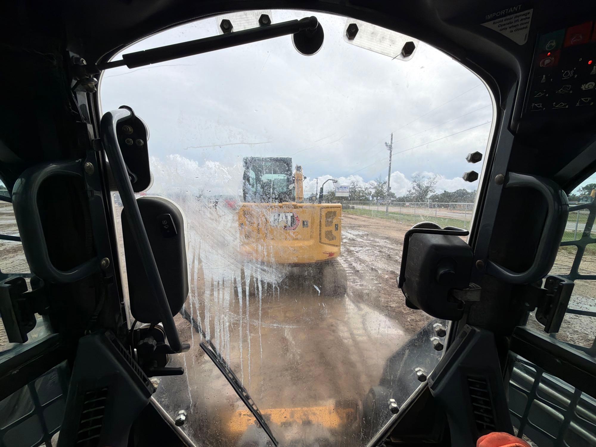 2013 John Deere 333 E