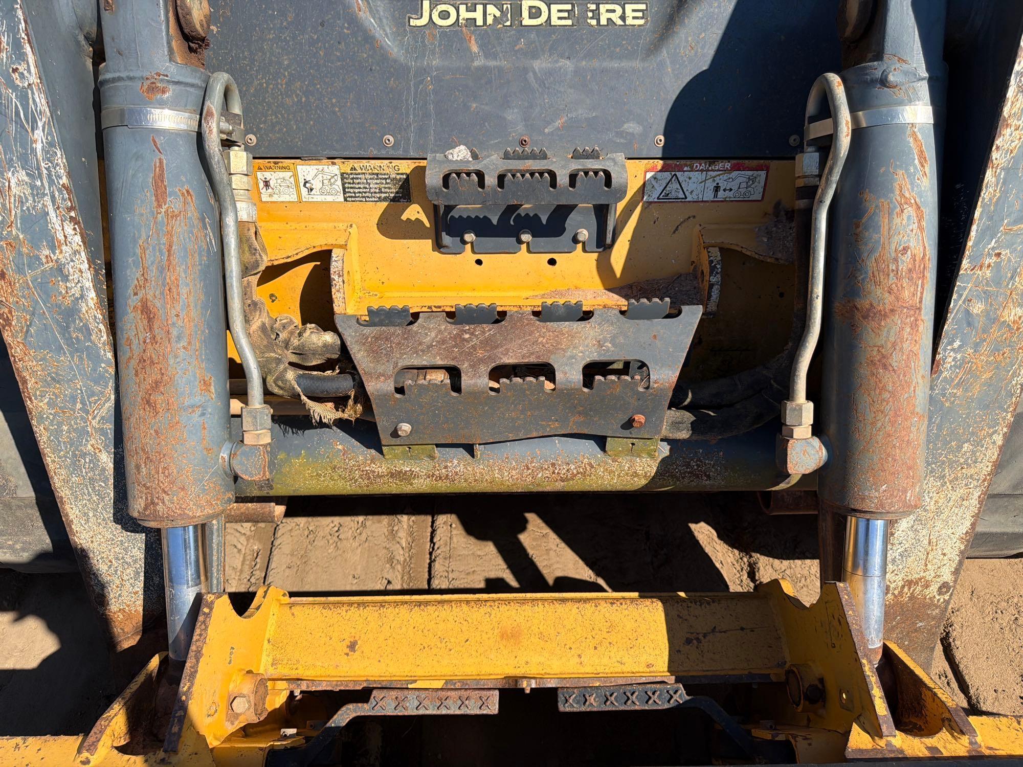 2014 John Deere 333 E
