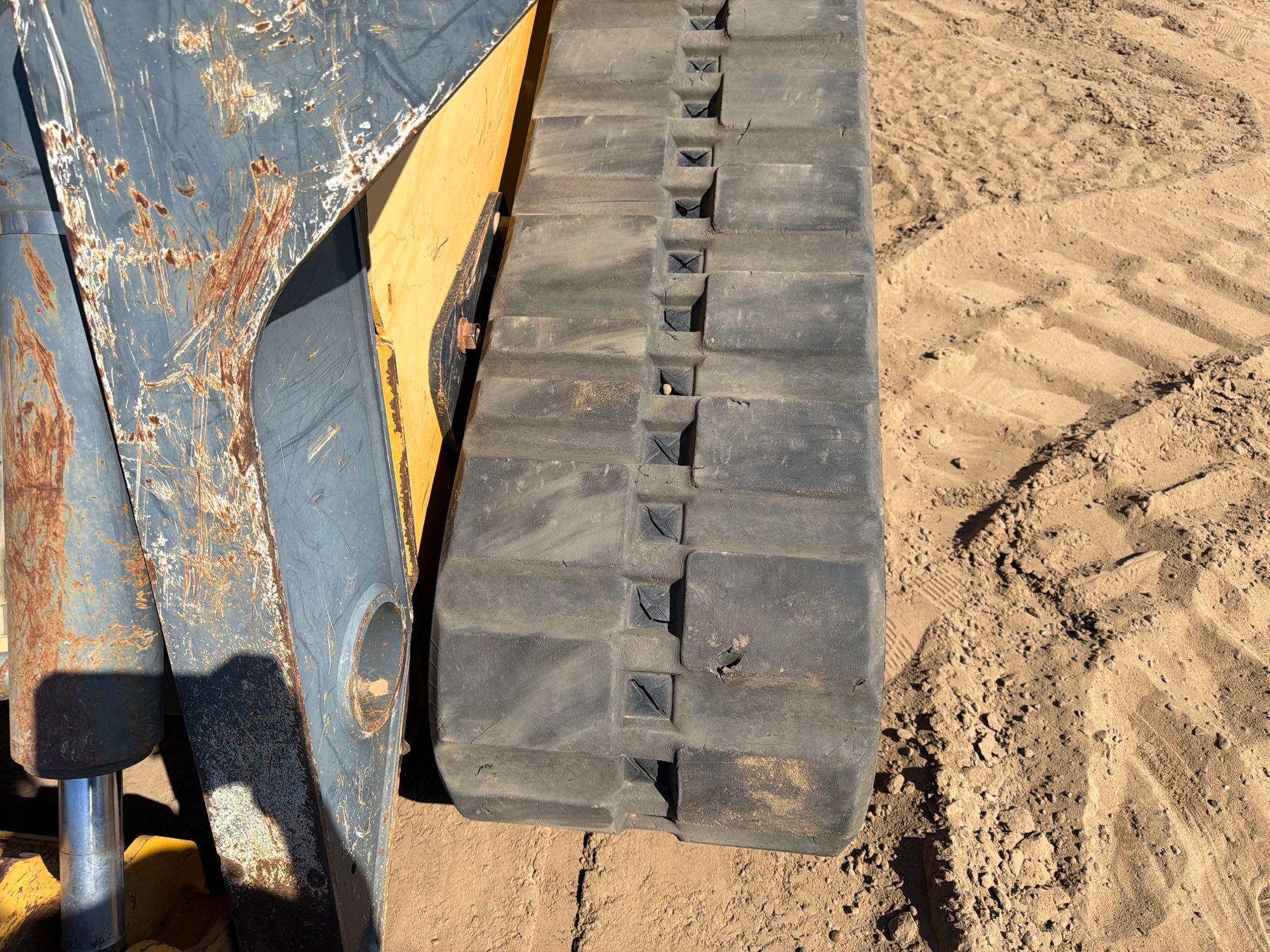 2014 John Deere 333 E
