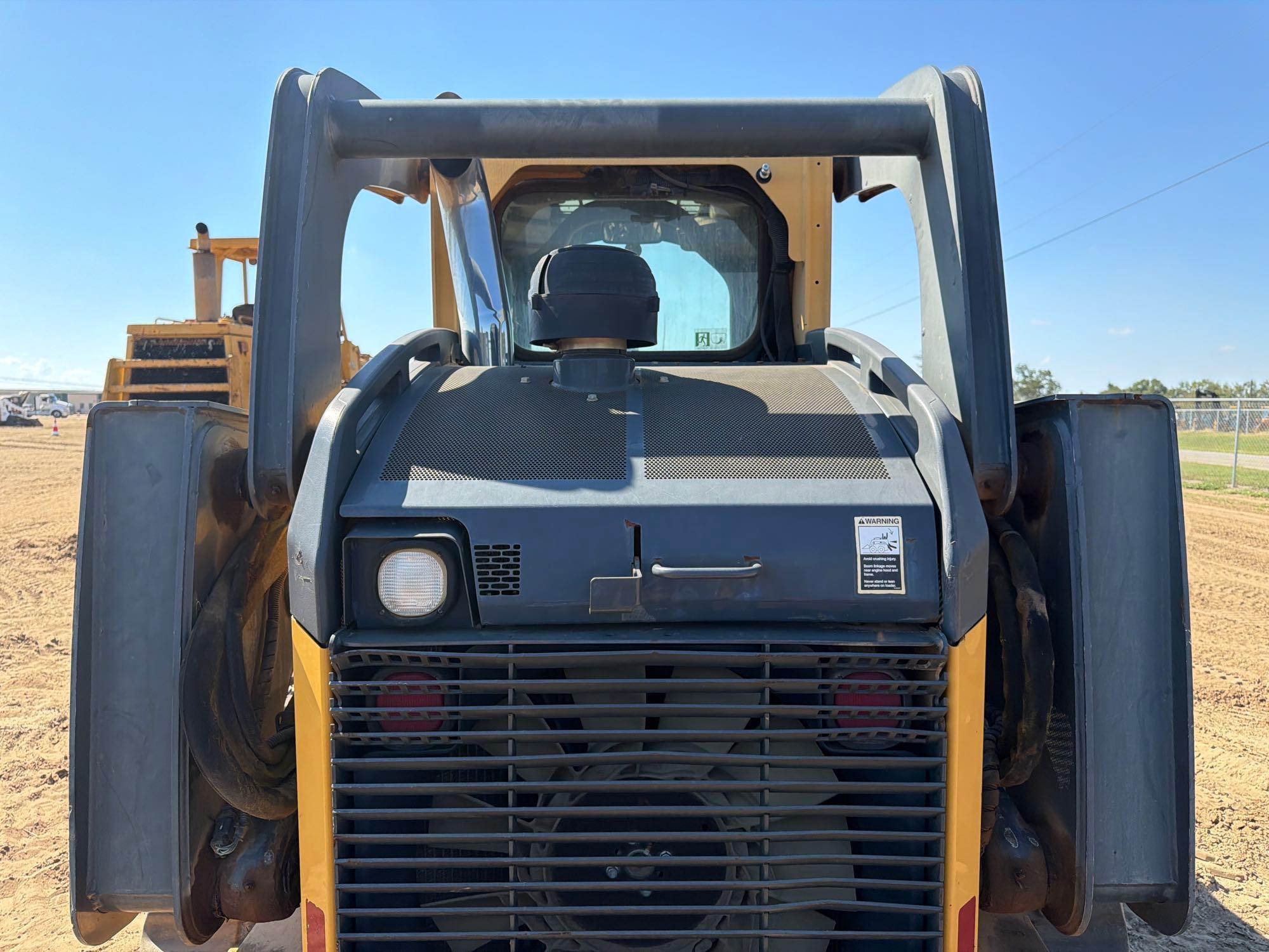2014 John Deere 333 E