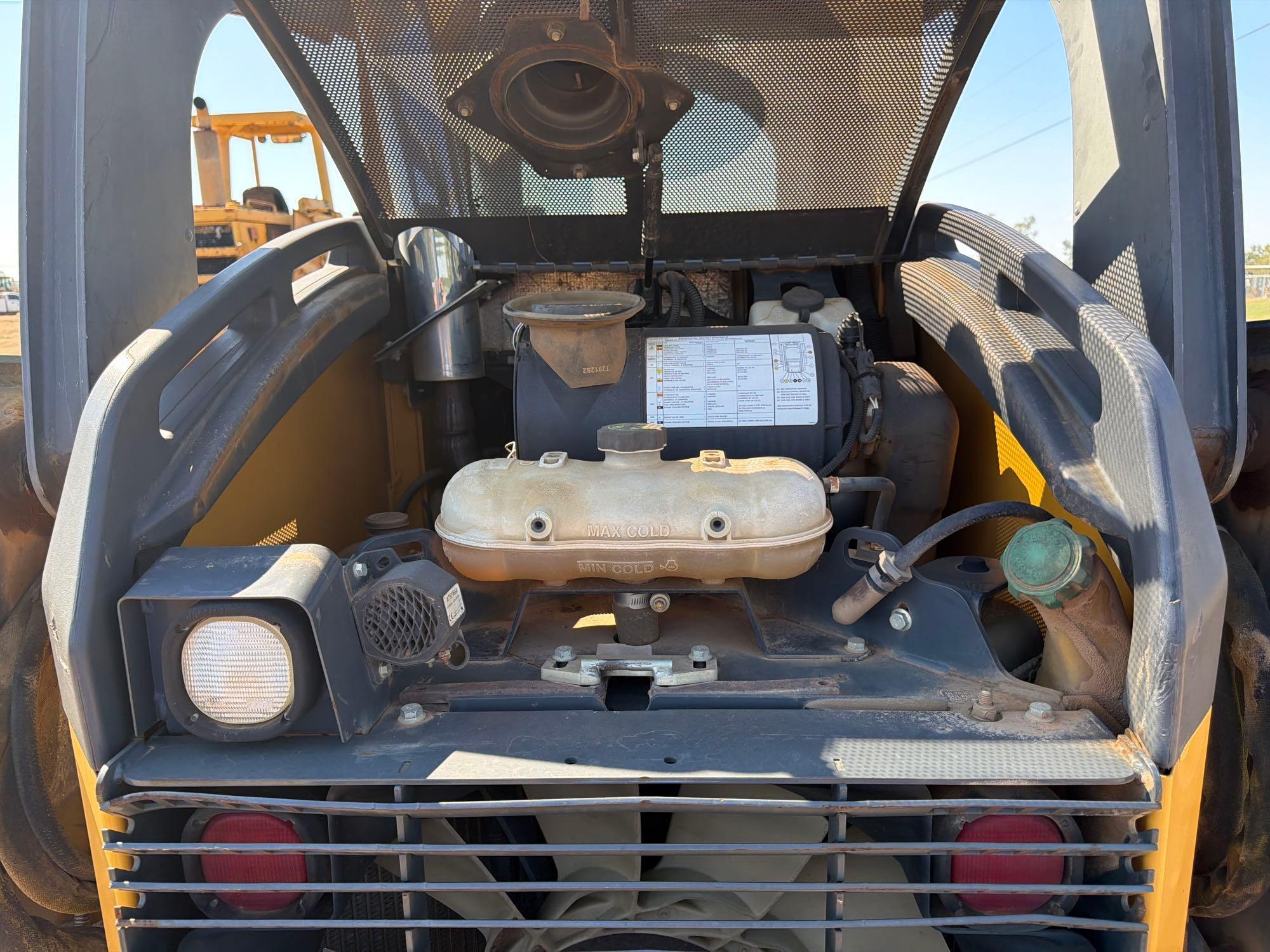 2014 John Deere 333 E