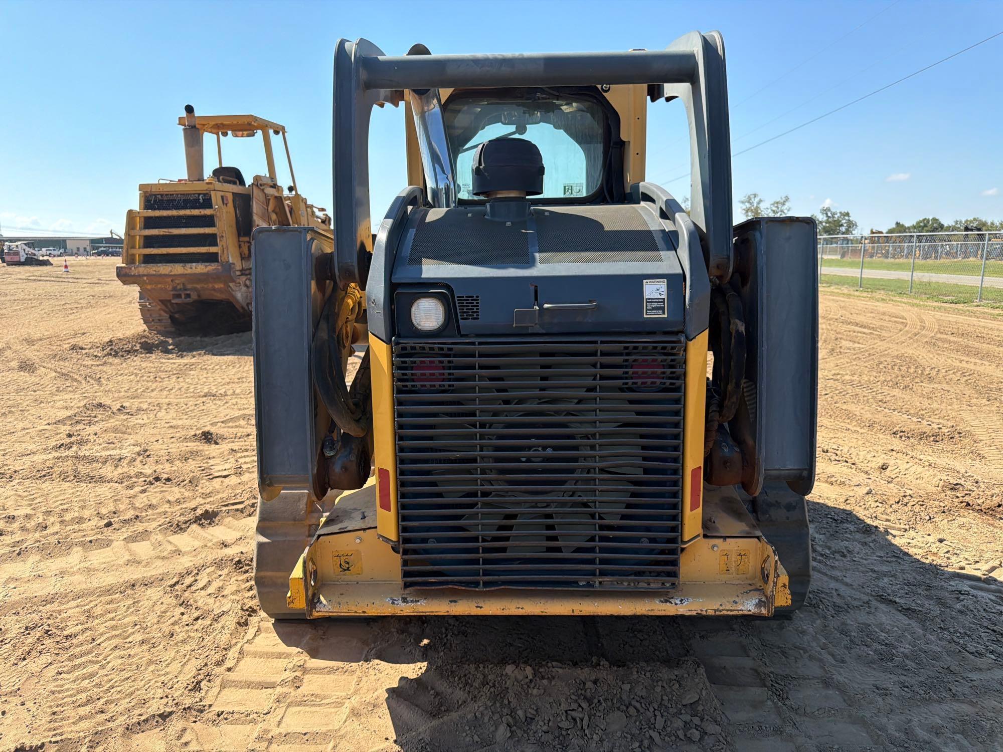 2014 John Deere 333 E