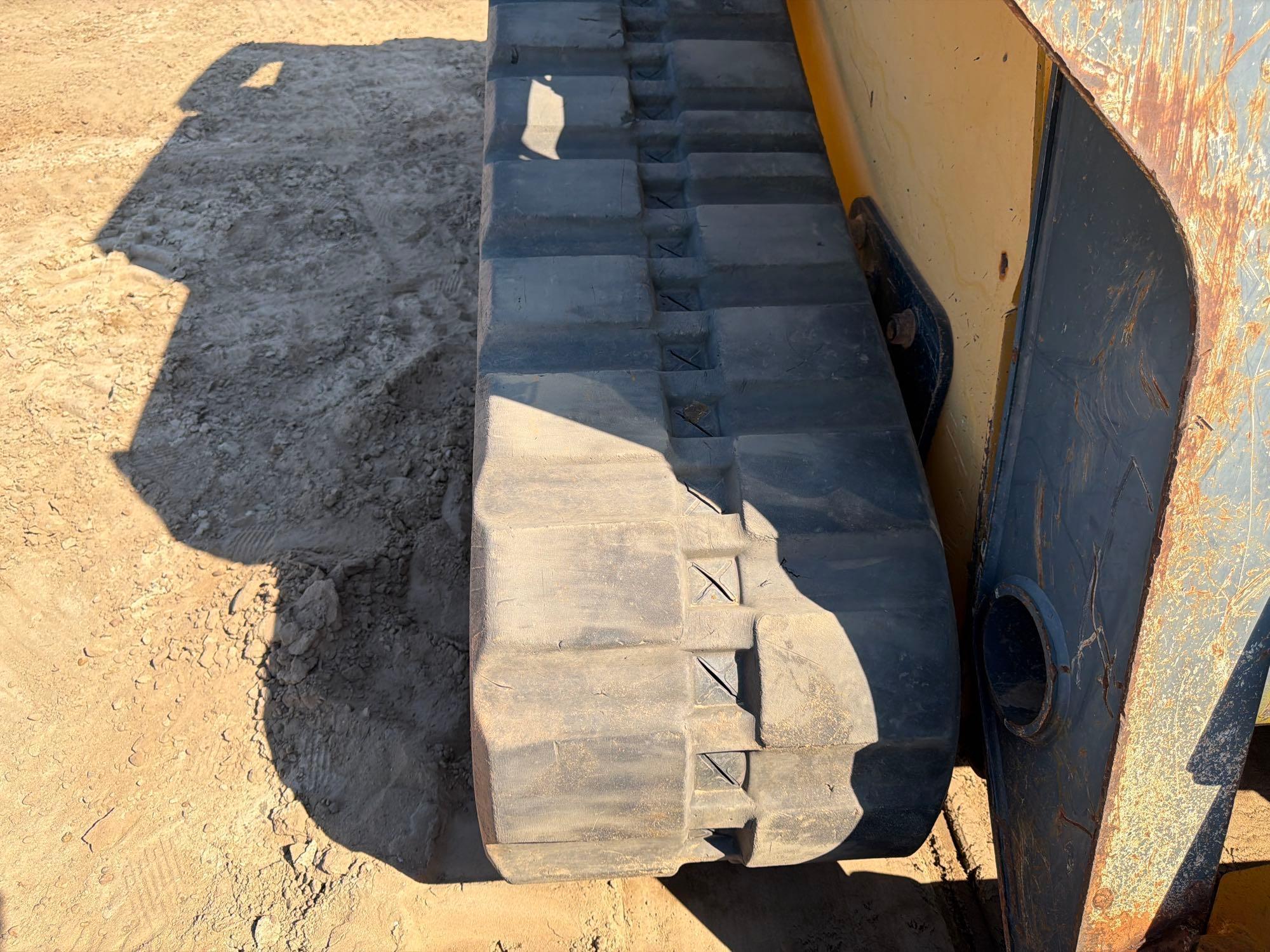2014 John Deere 333 E