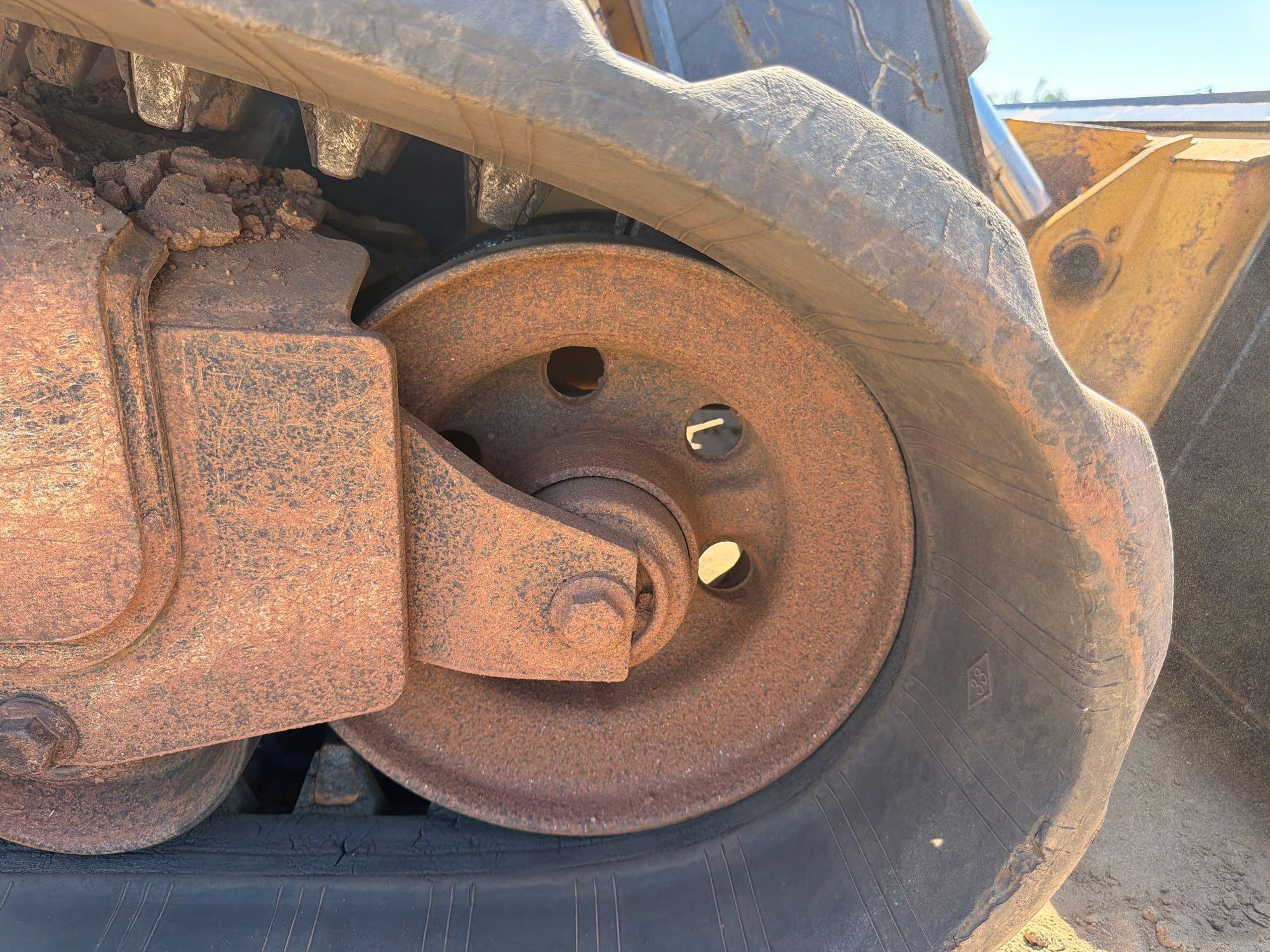2014 John Deere 333 E