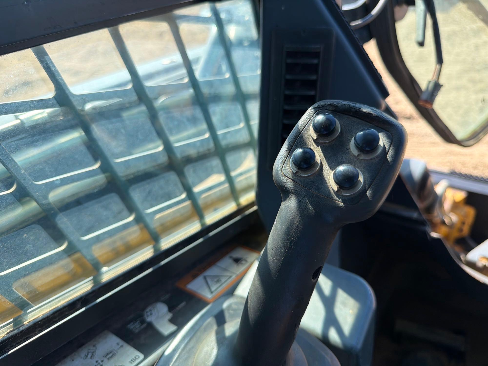 2014 John Deere 333 E