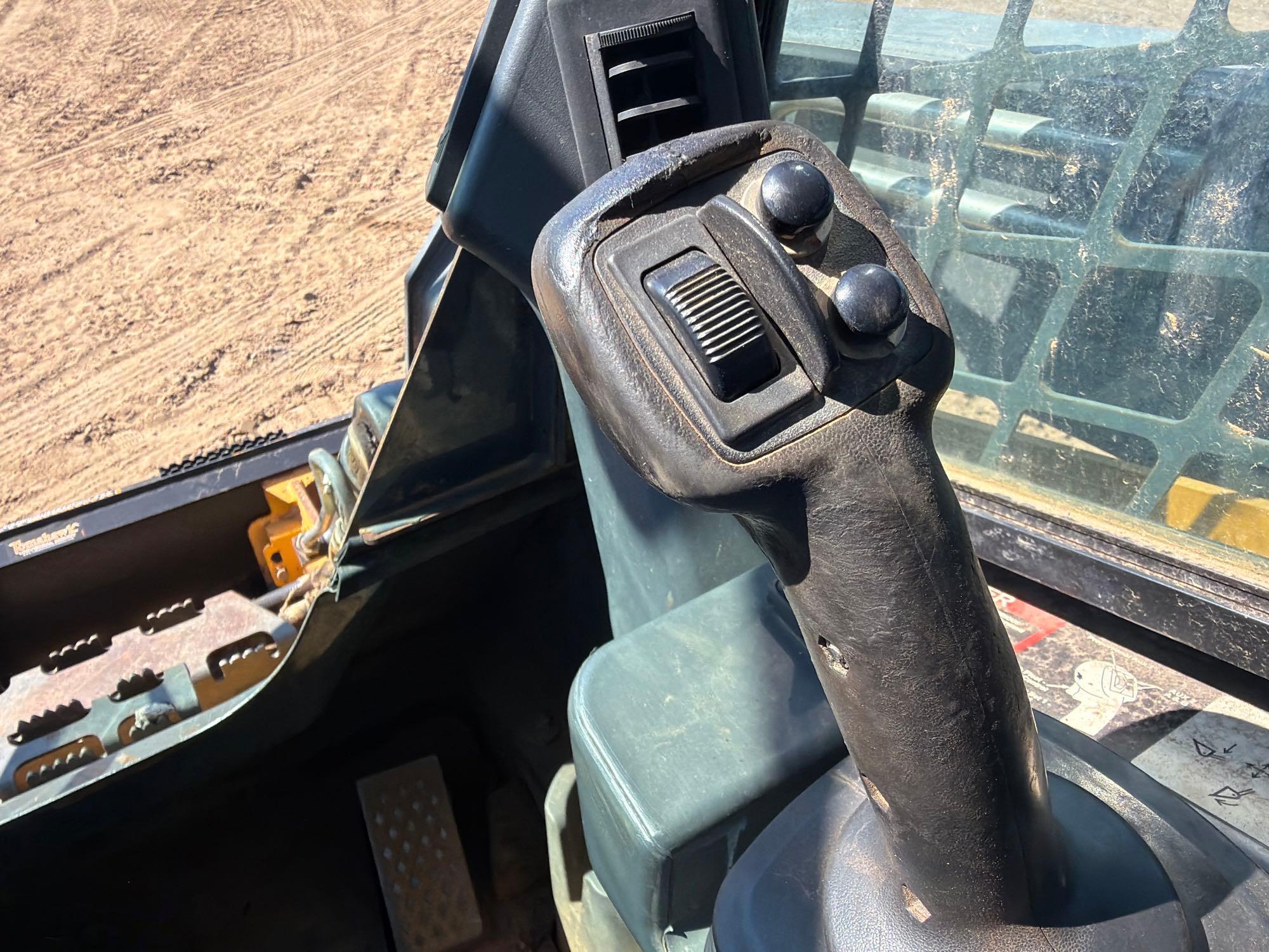 2014 John Deere 333 E