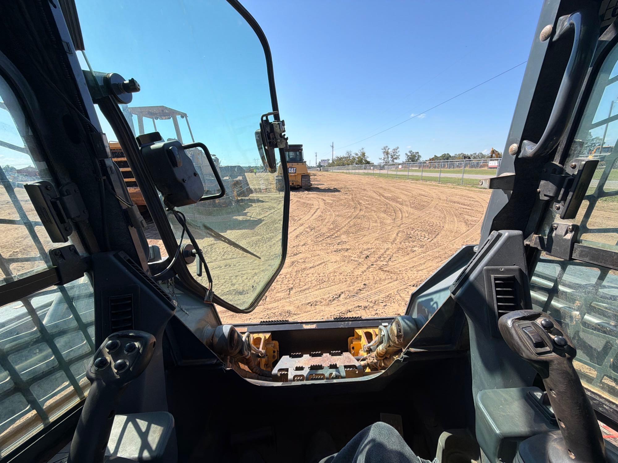 2014 John Deere 333 E