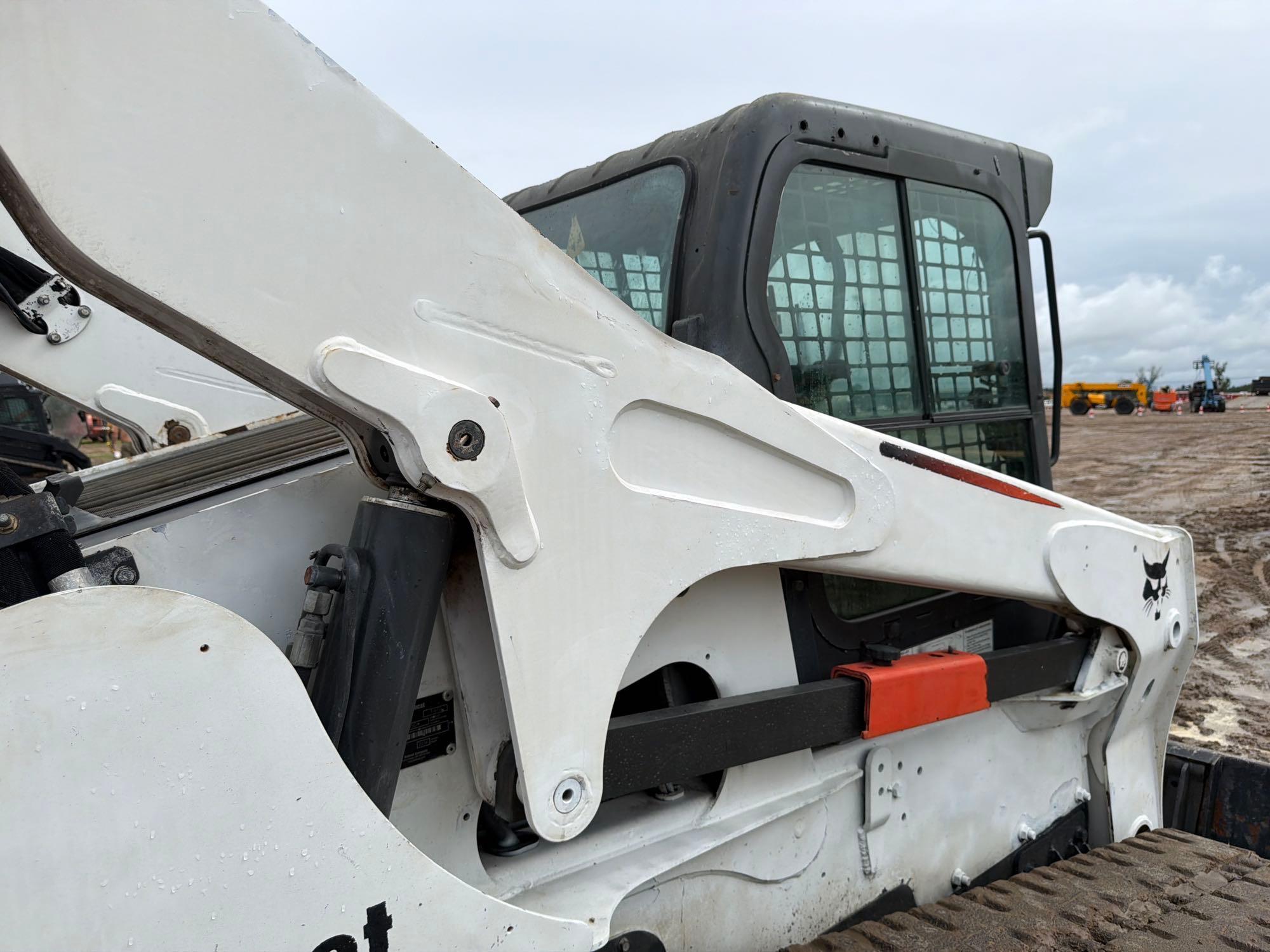 2014 Bobcat RT870