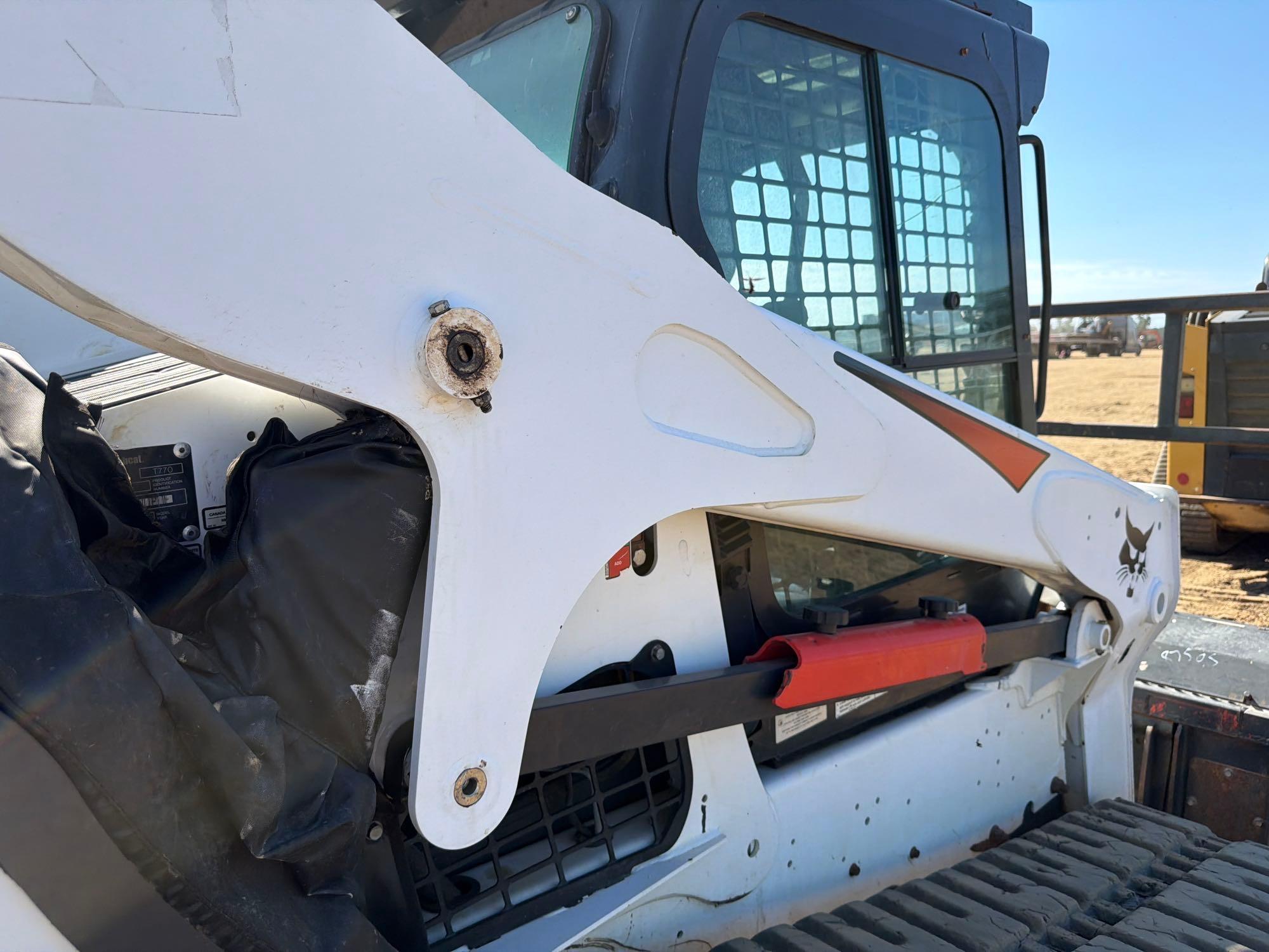 Bobcat T770