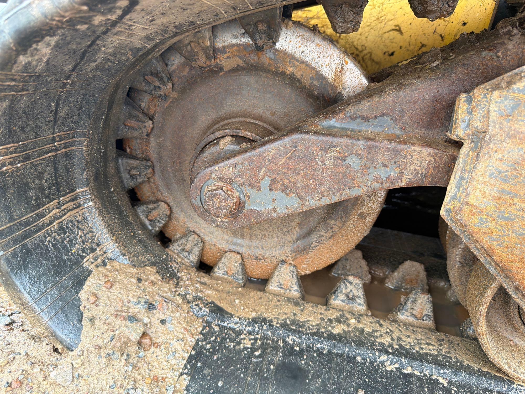 2019 New Holland C232