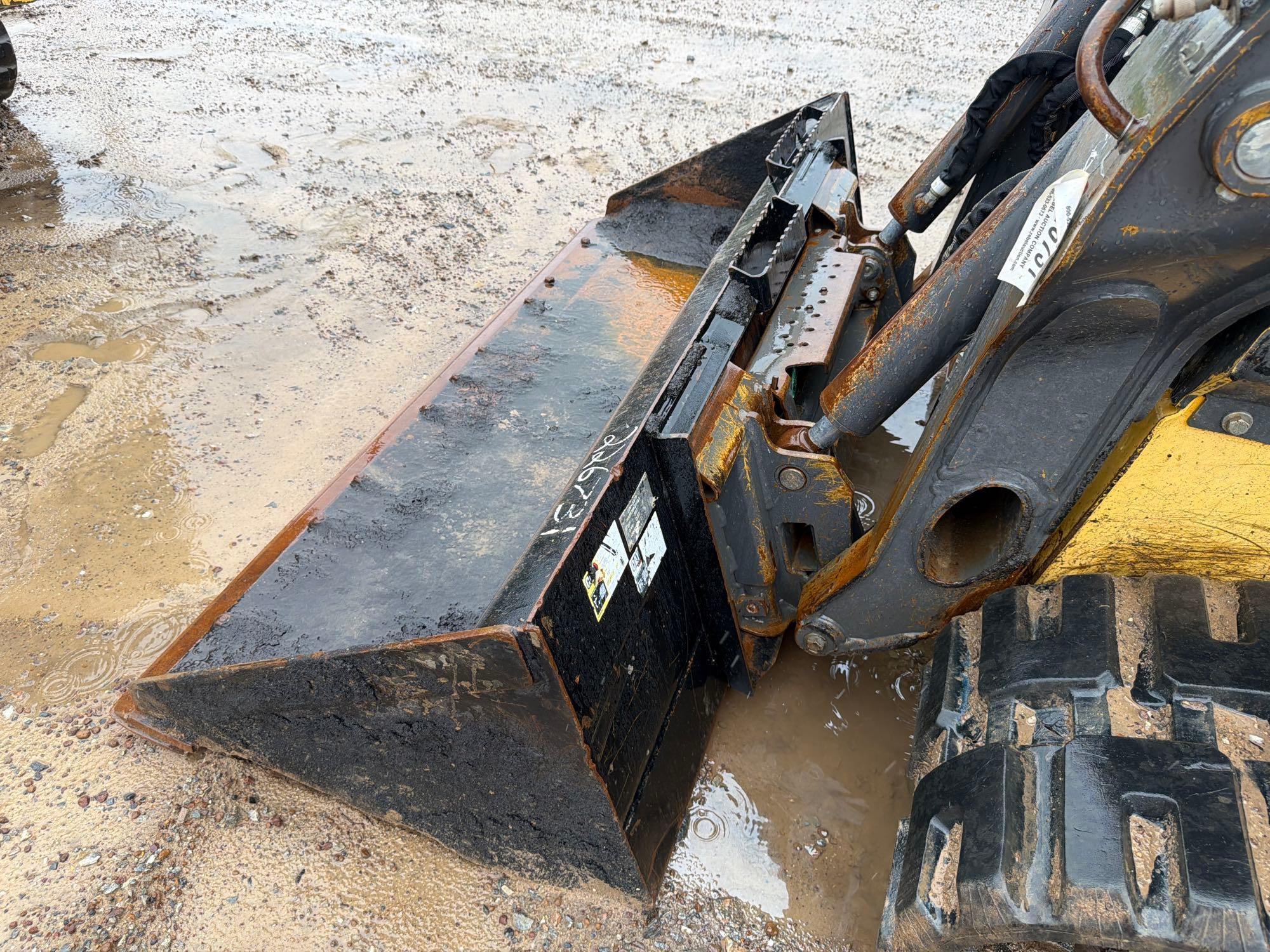 2019 New Holland C232