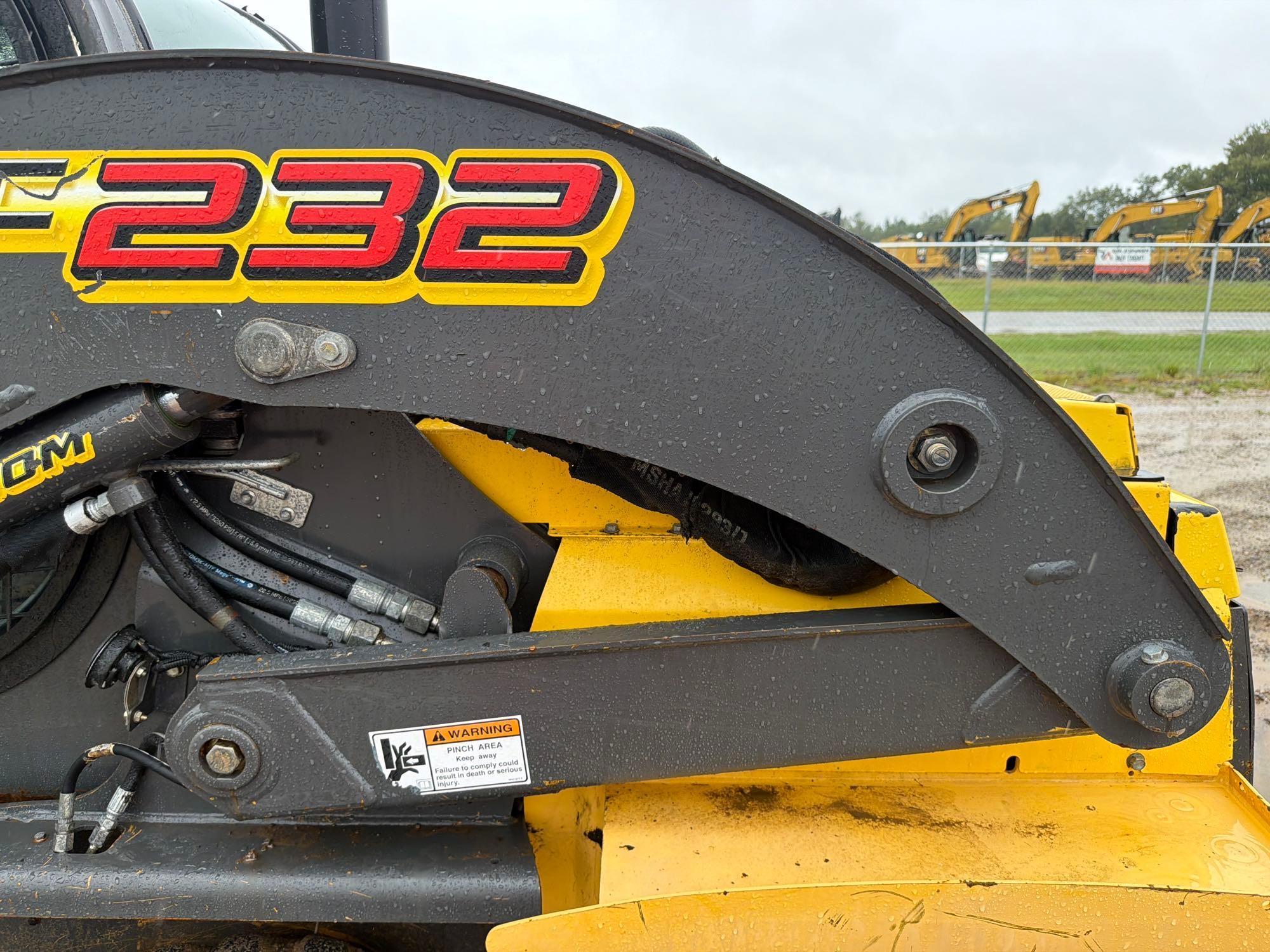 2019 New Holland C232