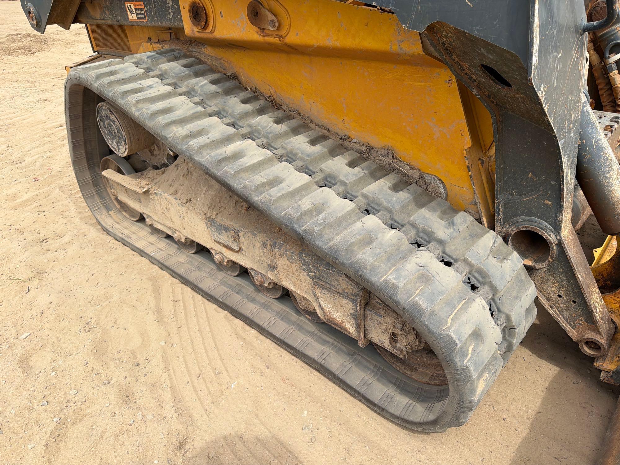 2020 John Deere 331G