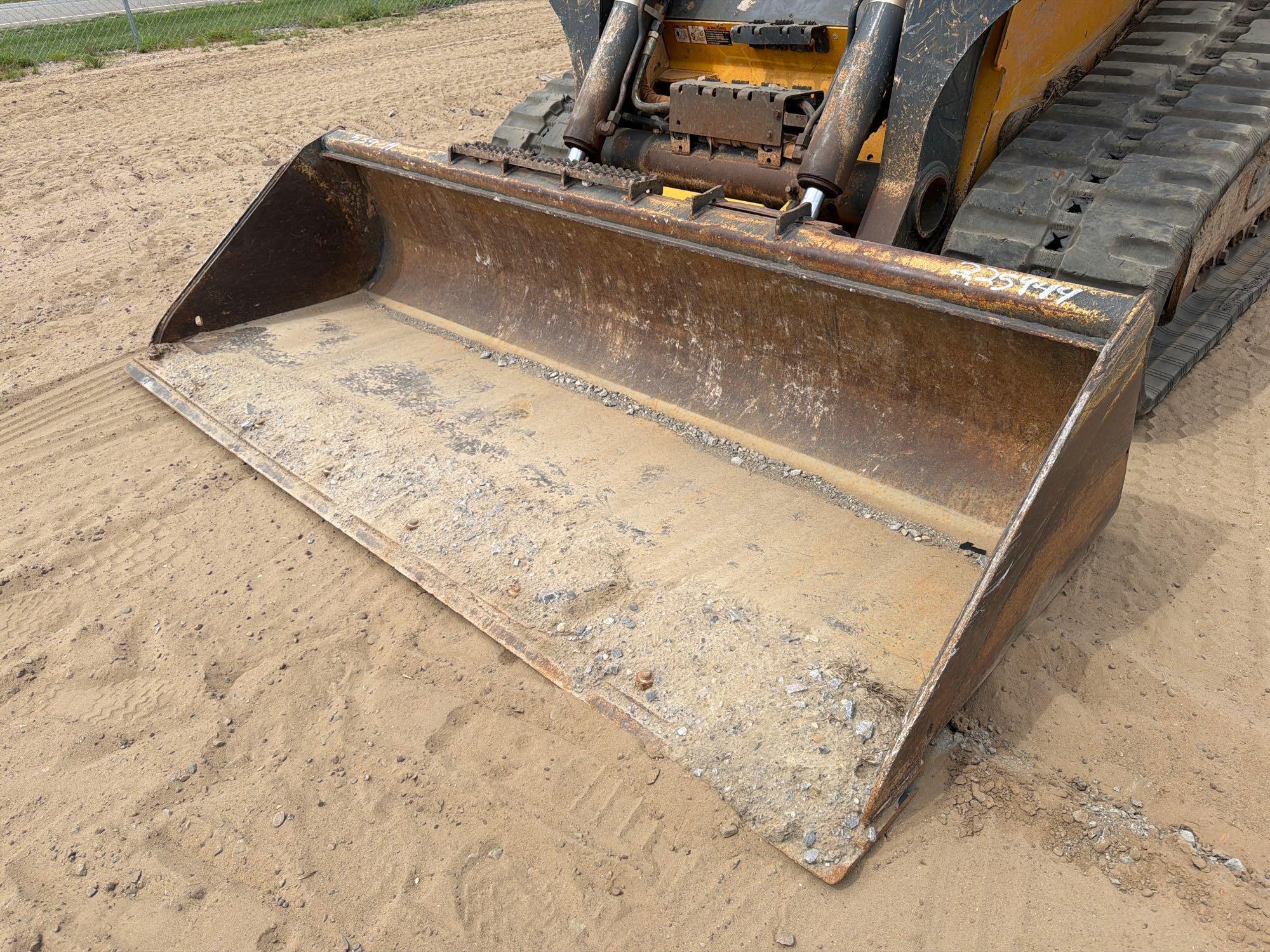 2020 John Deere 331G