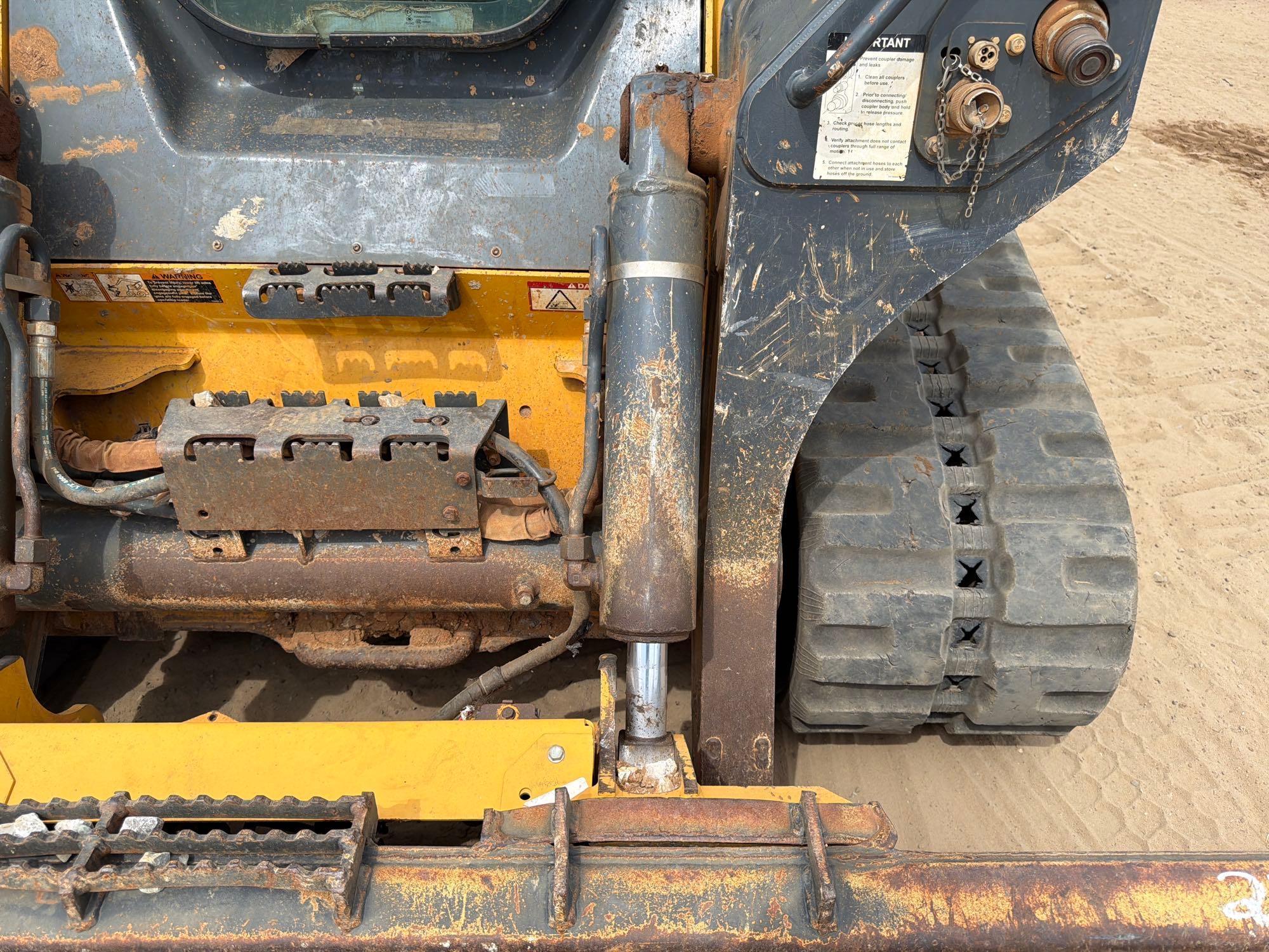 2020 John Deere 331G