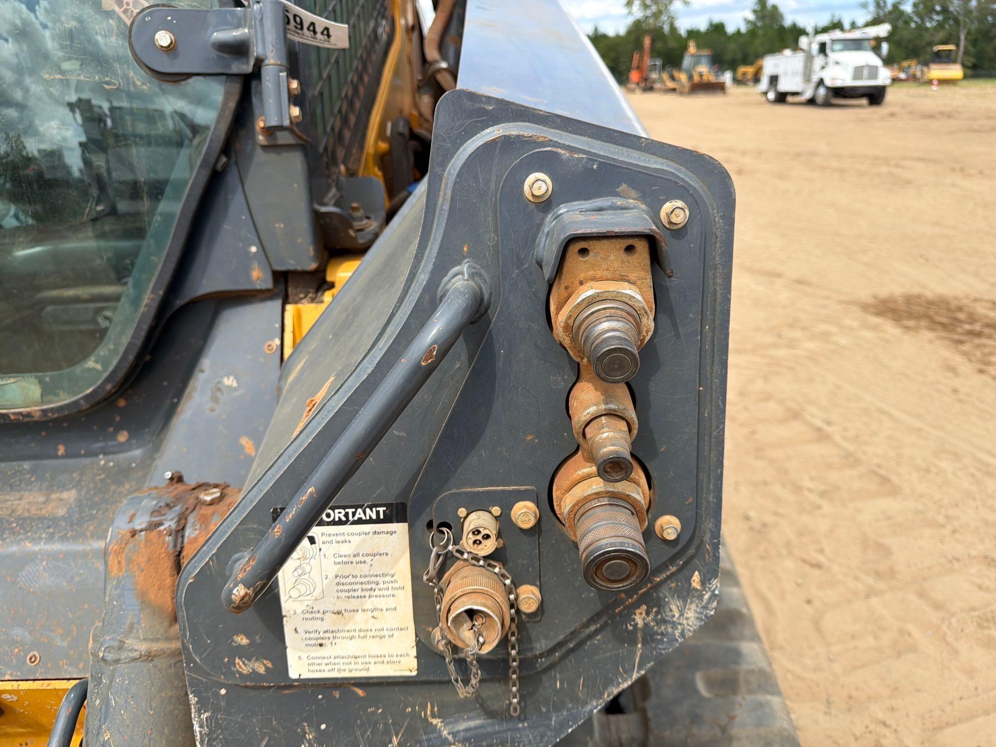 2020 John Deere 331G