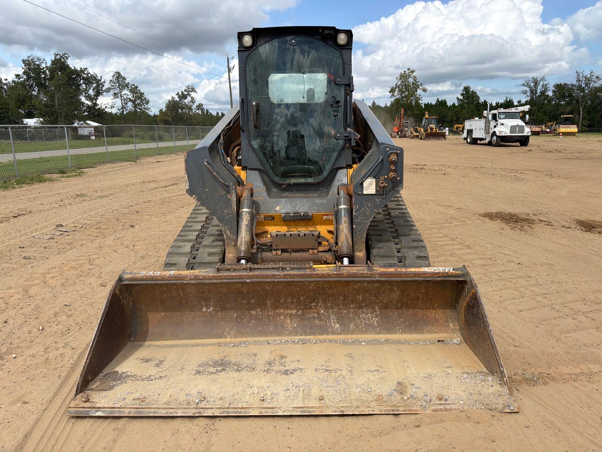 2020 John Deere 331G