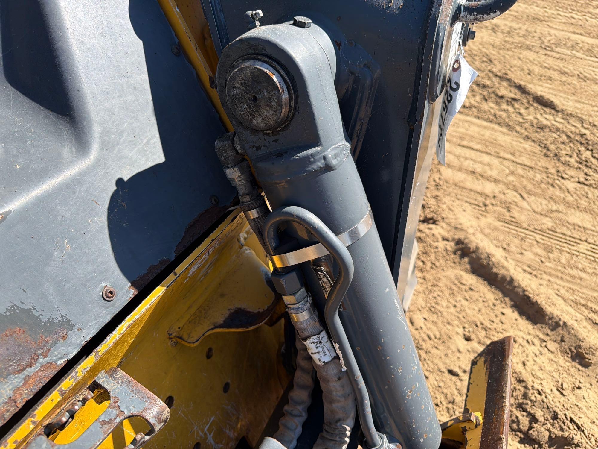 2022 John Deere 331G