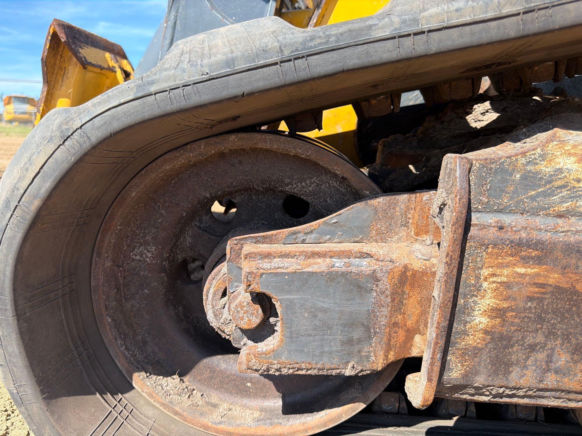 2022 John Deere 331G