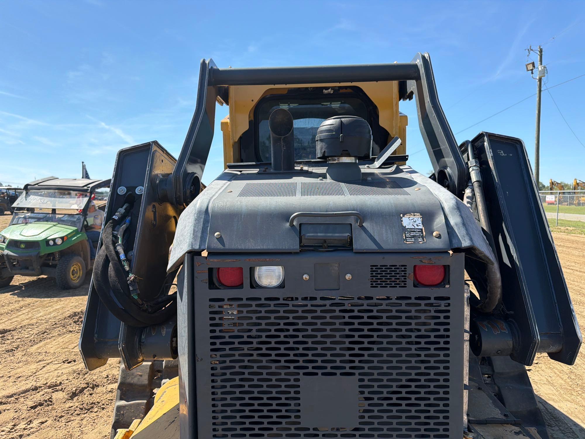 2022 John Deere 331G