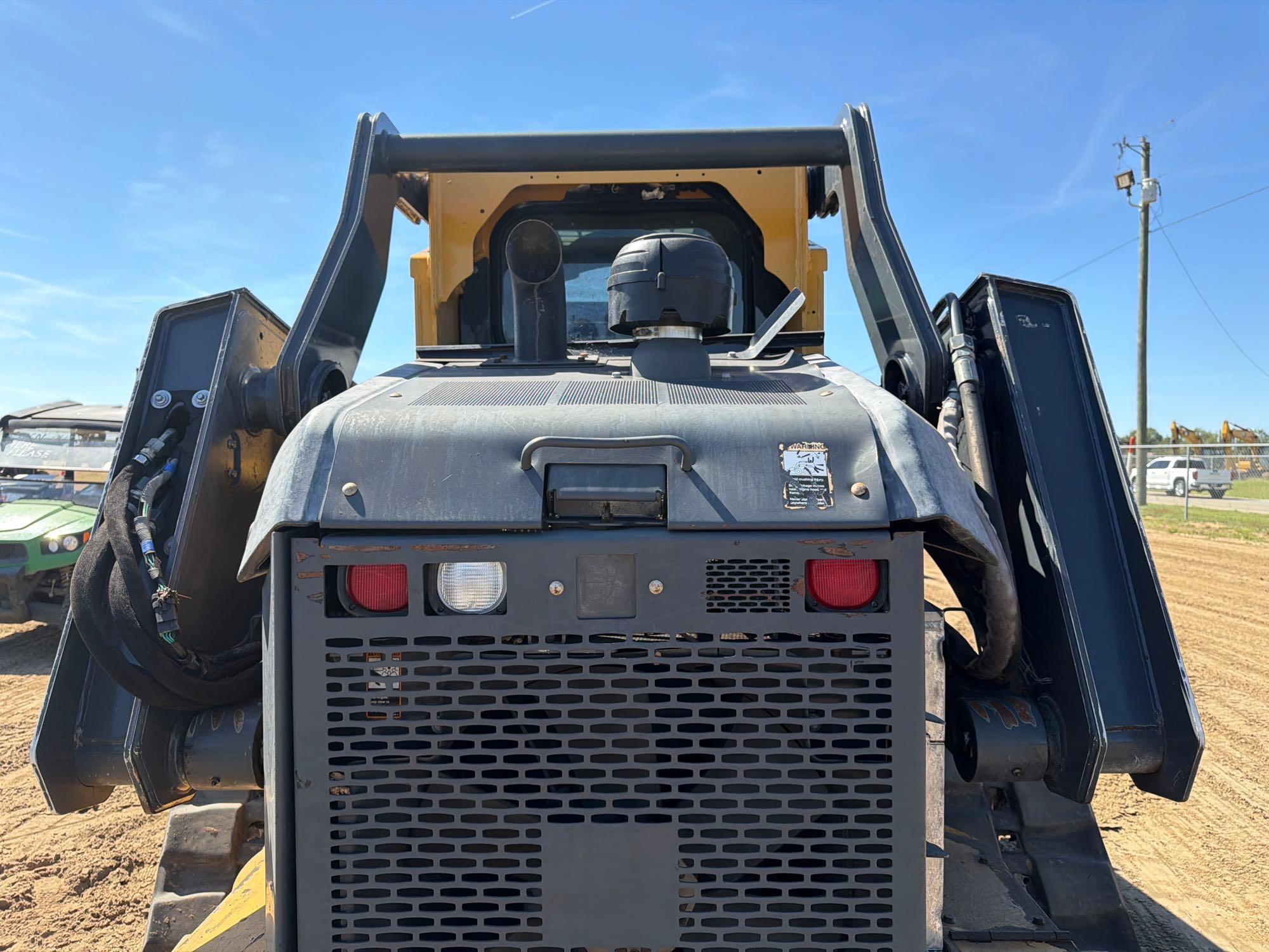 2022 John Deere 331G