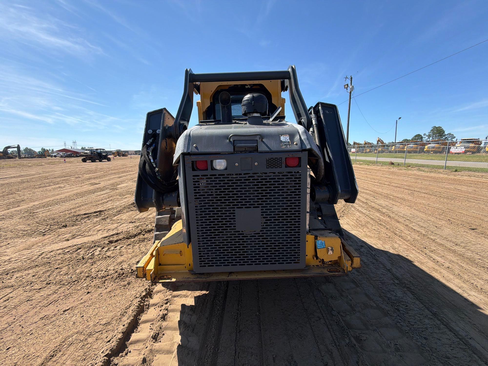 2022 John Deere 331G