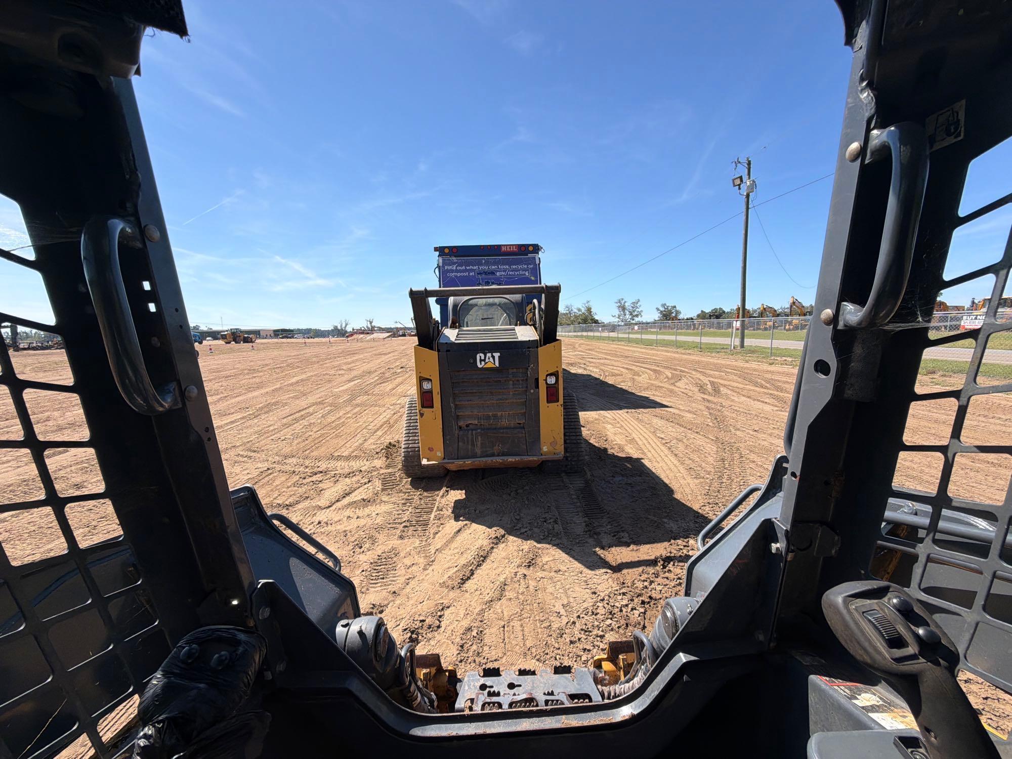 2022 John Deere 331G
