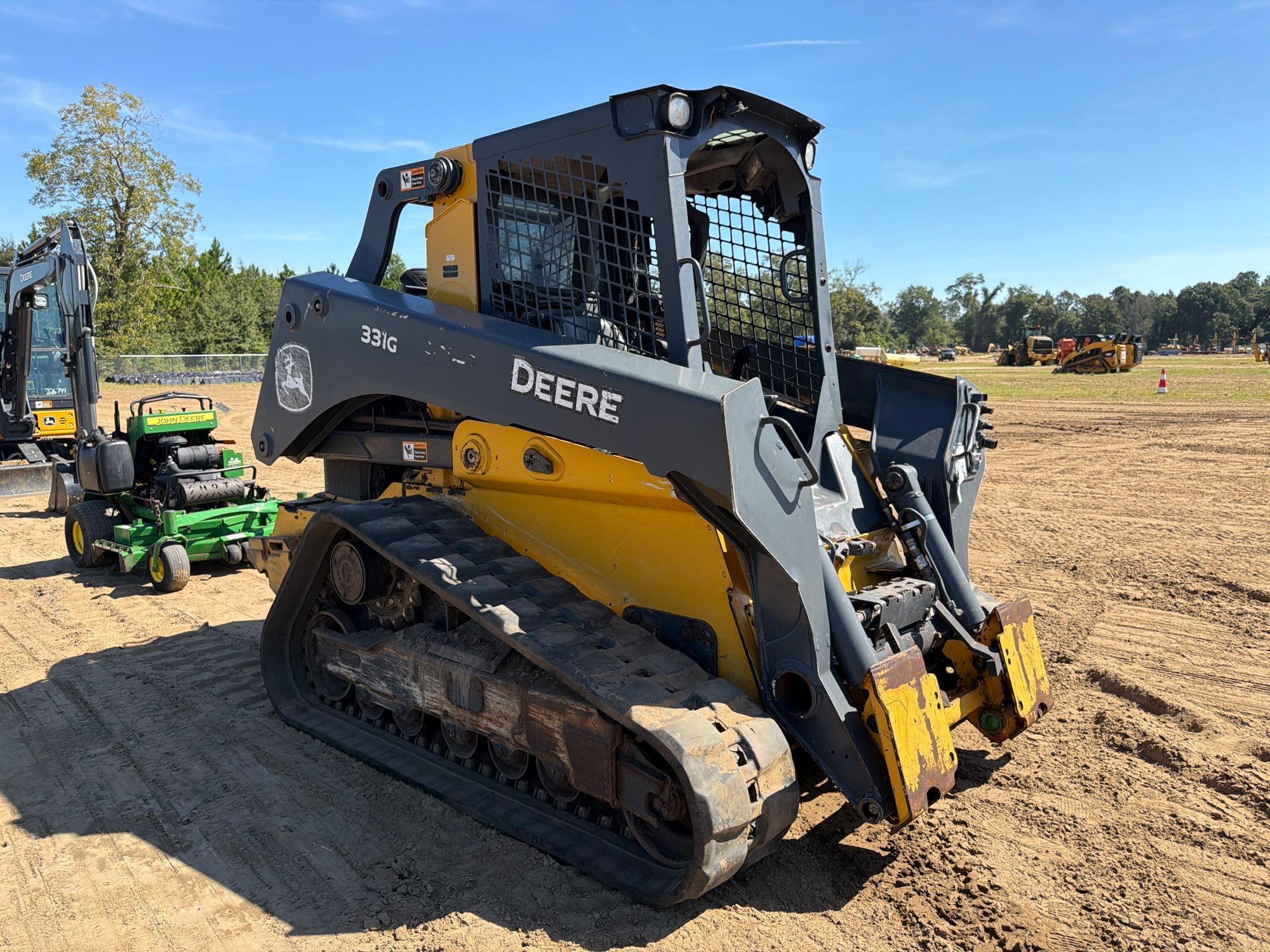 2022 John Deere 331G