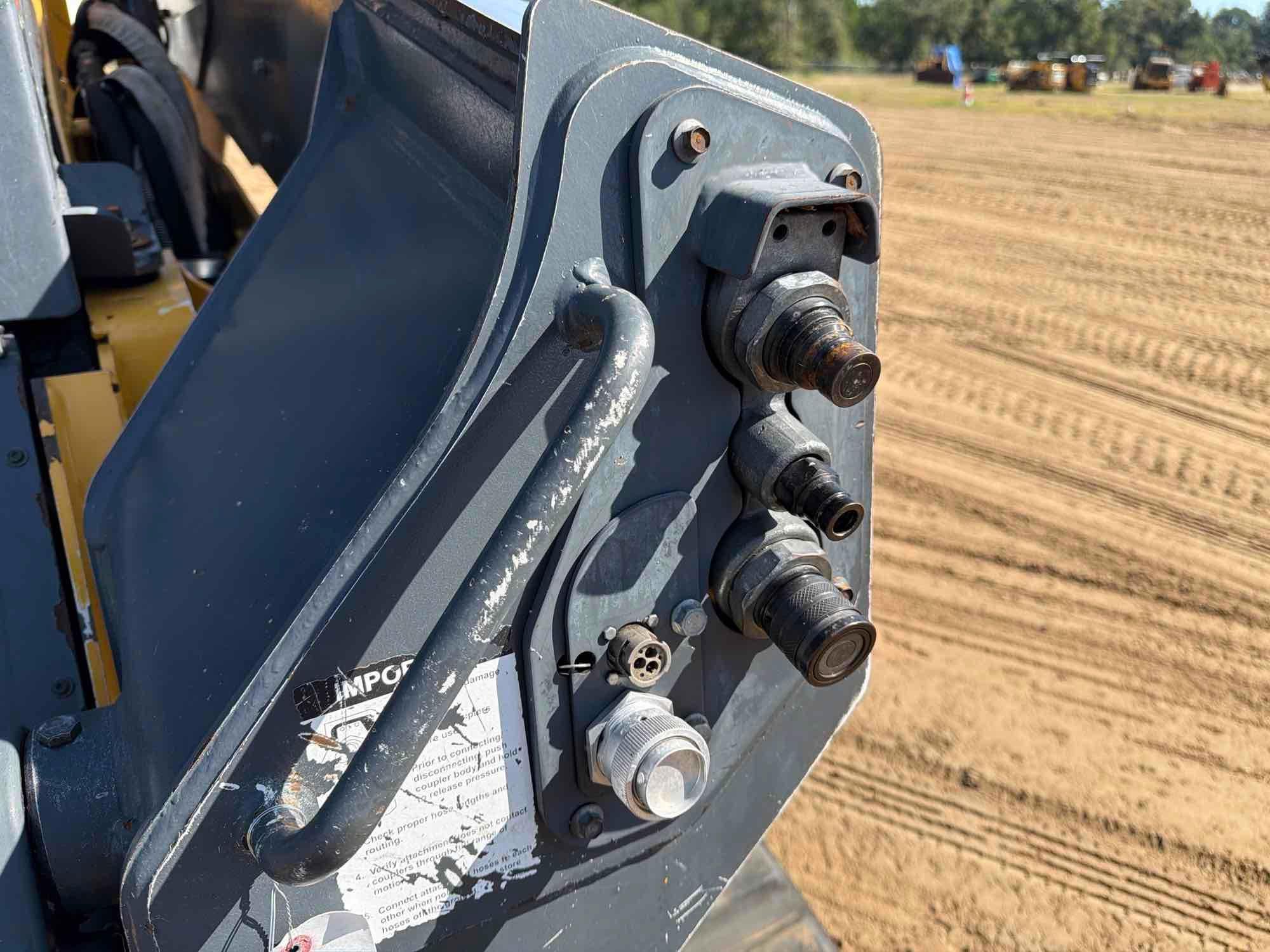 2022 John Deere 331G