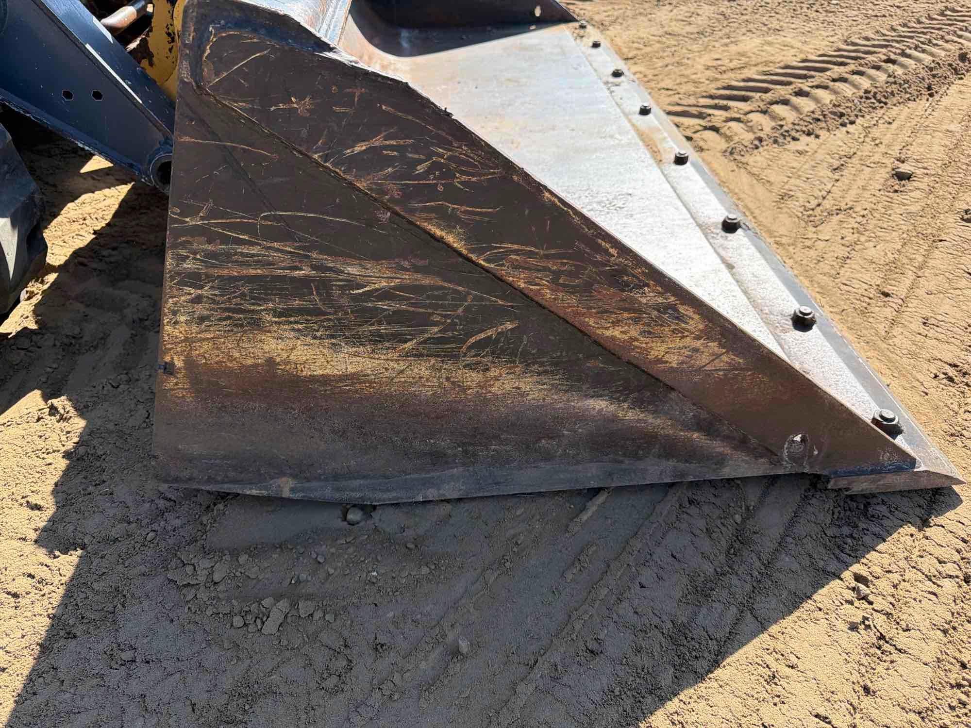 2022 John Deere 331G