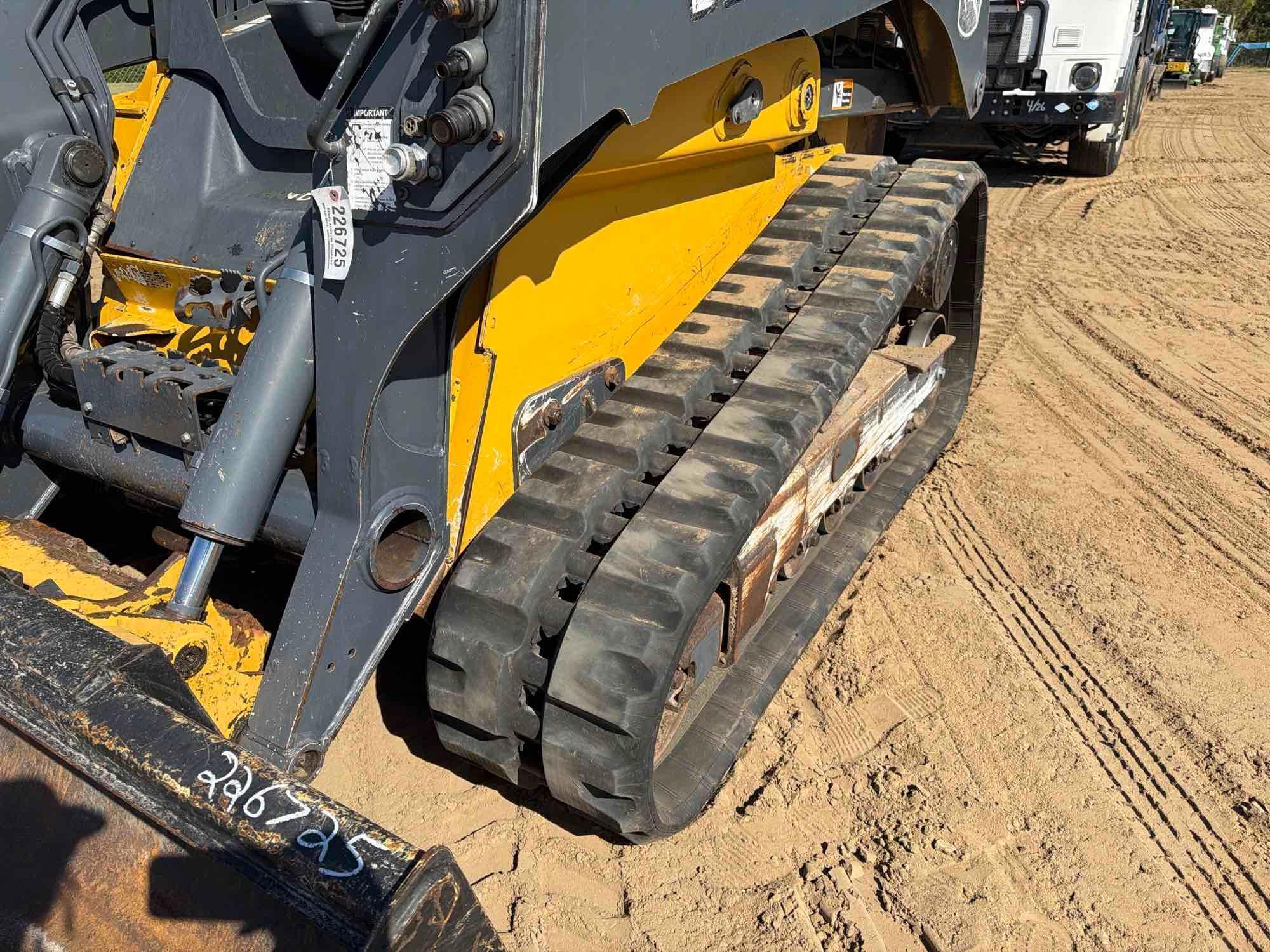 2022 John Deere 331G
