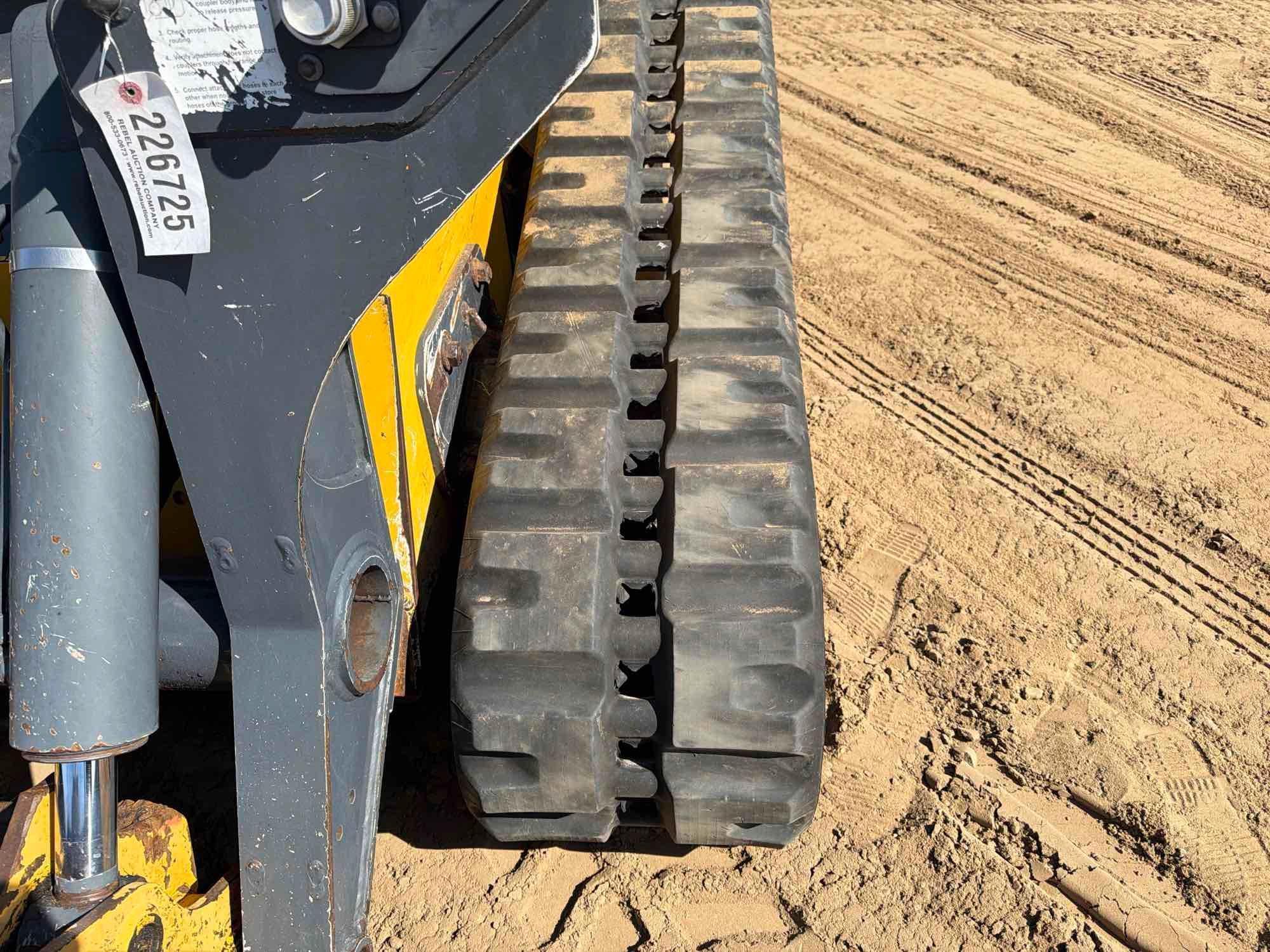 2022 John Deere 331G